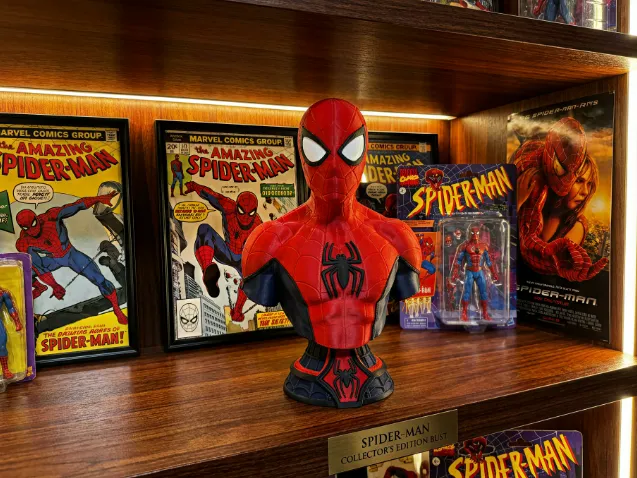 Spider-Man Bust – Superhero Display