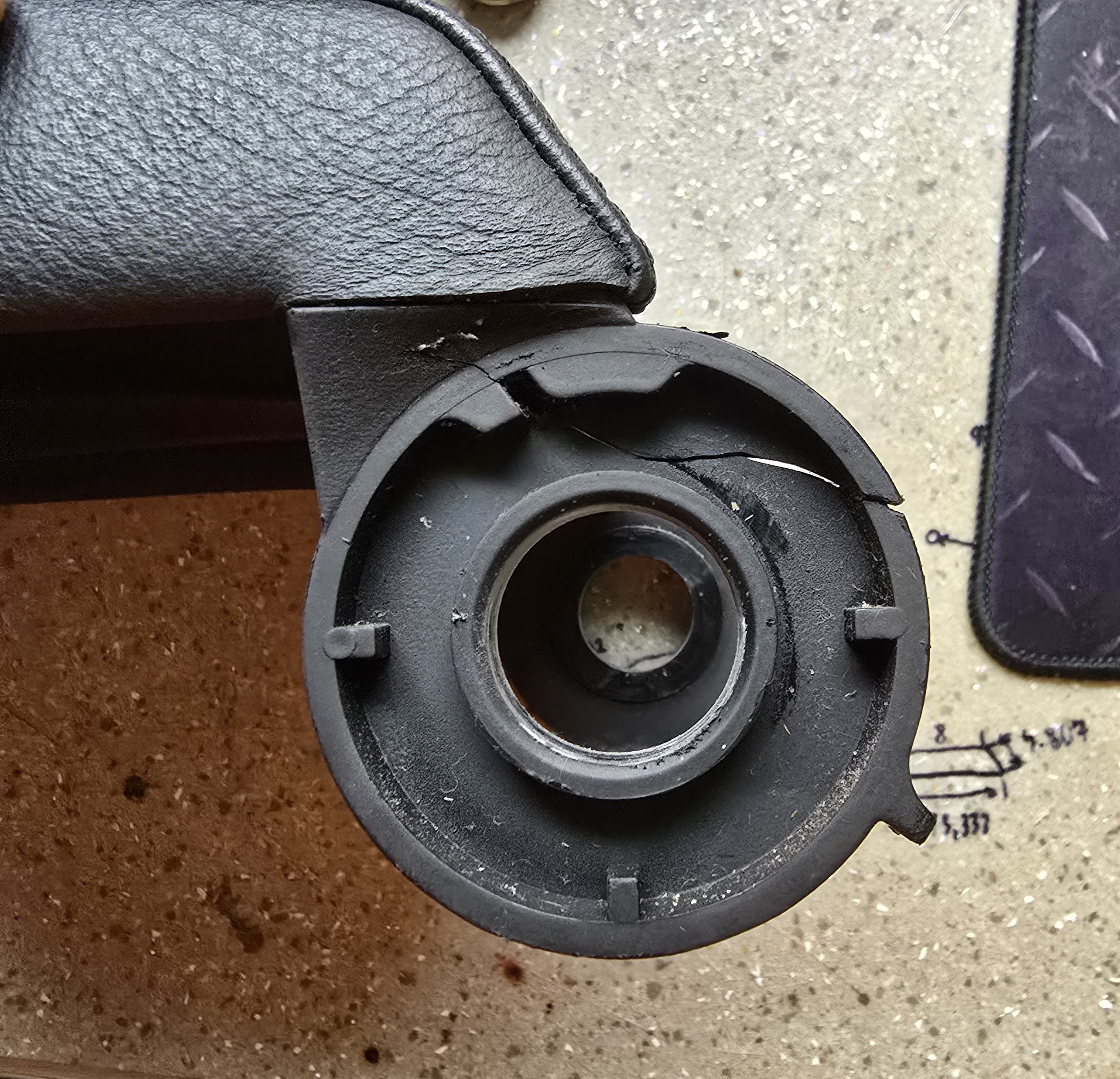 bmw e46 repair wheel for the armrest joint