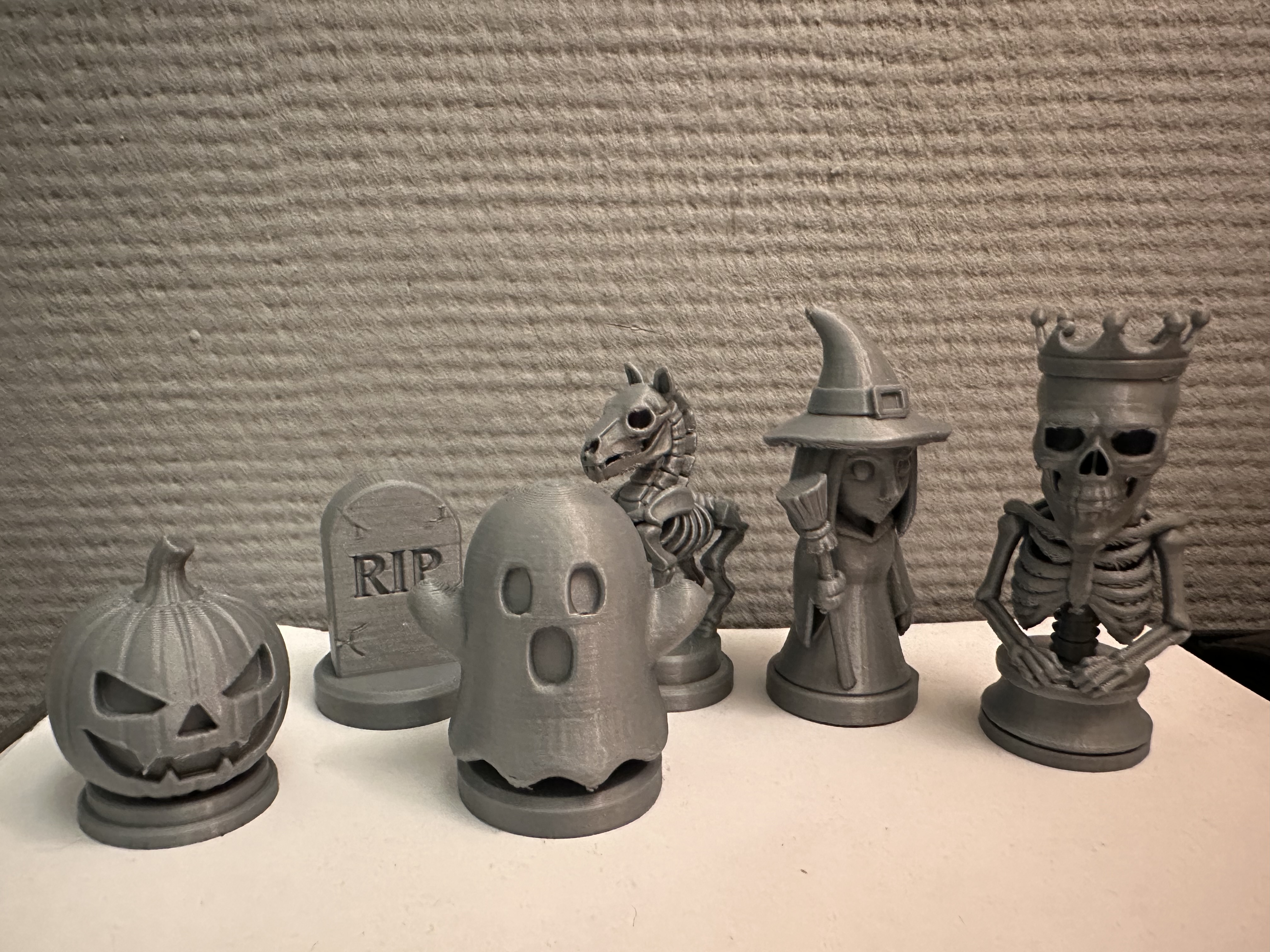 Halloween Chess Set – Creepy & Fun!