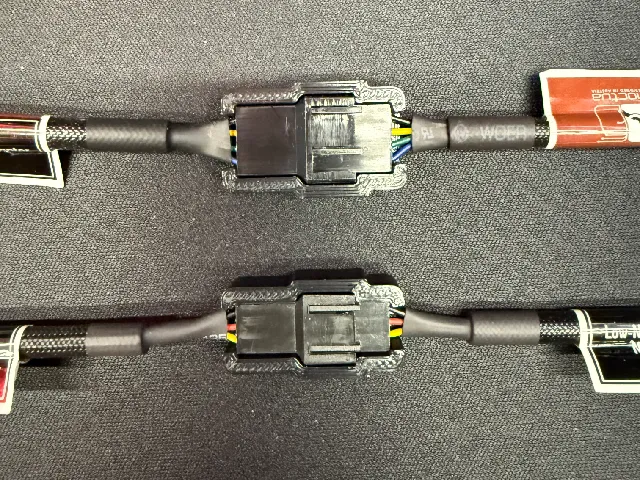 Locking Coupler for Noctua fan extension cables (Molex KK style fan connectors) 3 Pin & 4 Pin