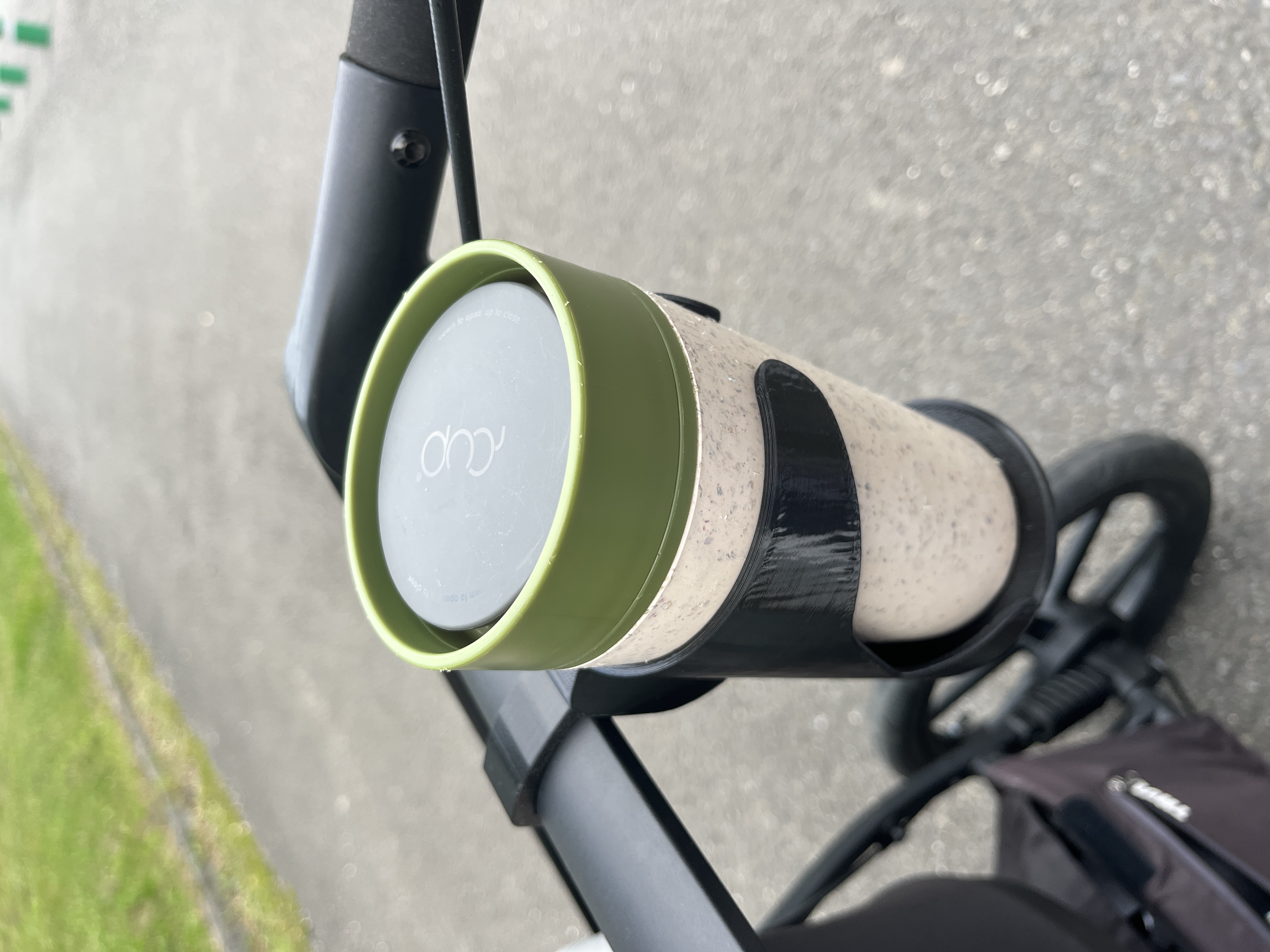 Thule Urban Glide Cup holder + Hook