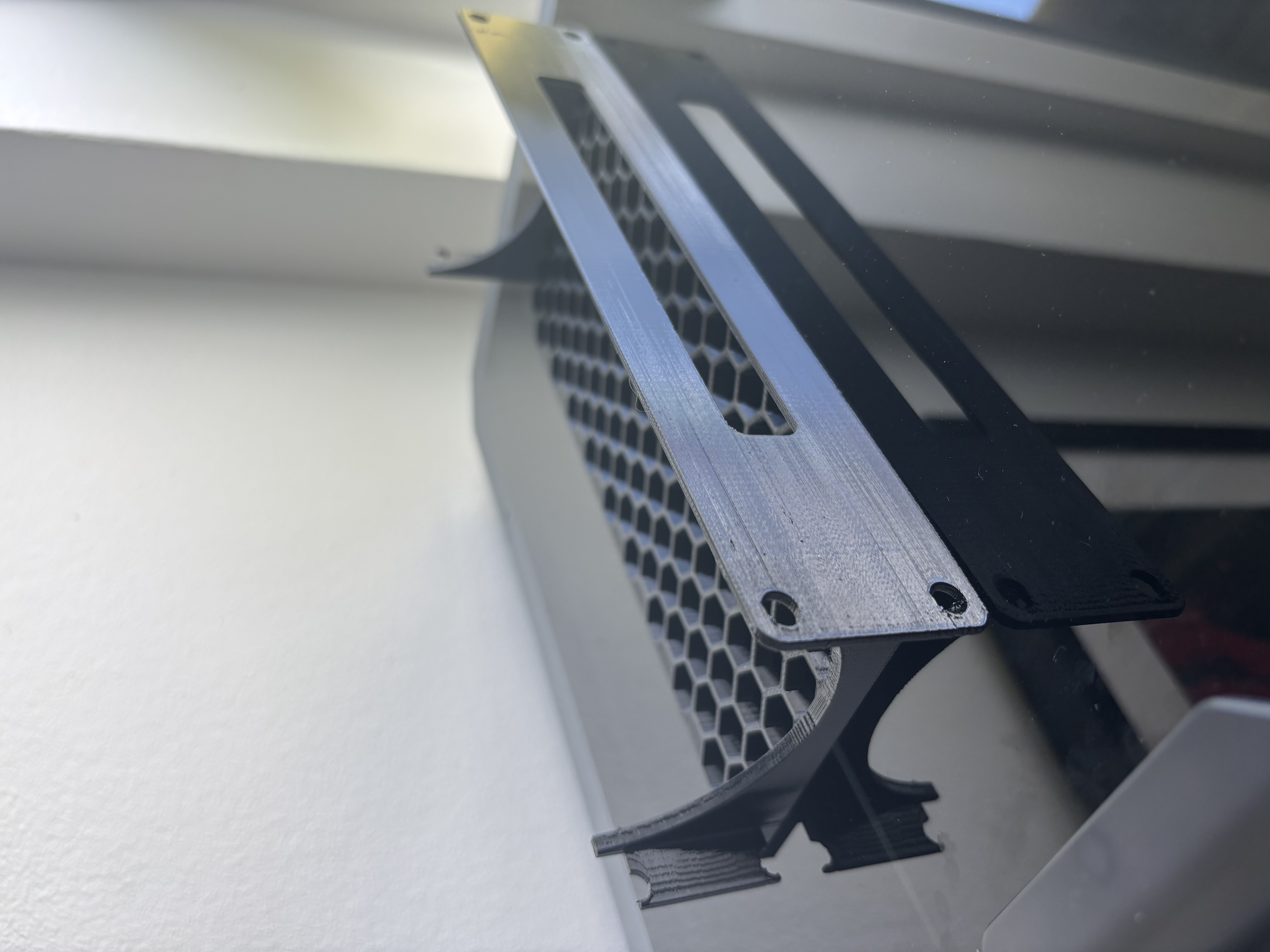 Remixed shelves 3D model thumbnail
