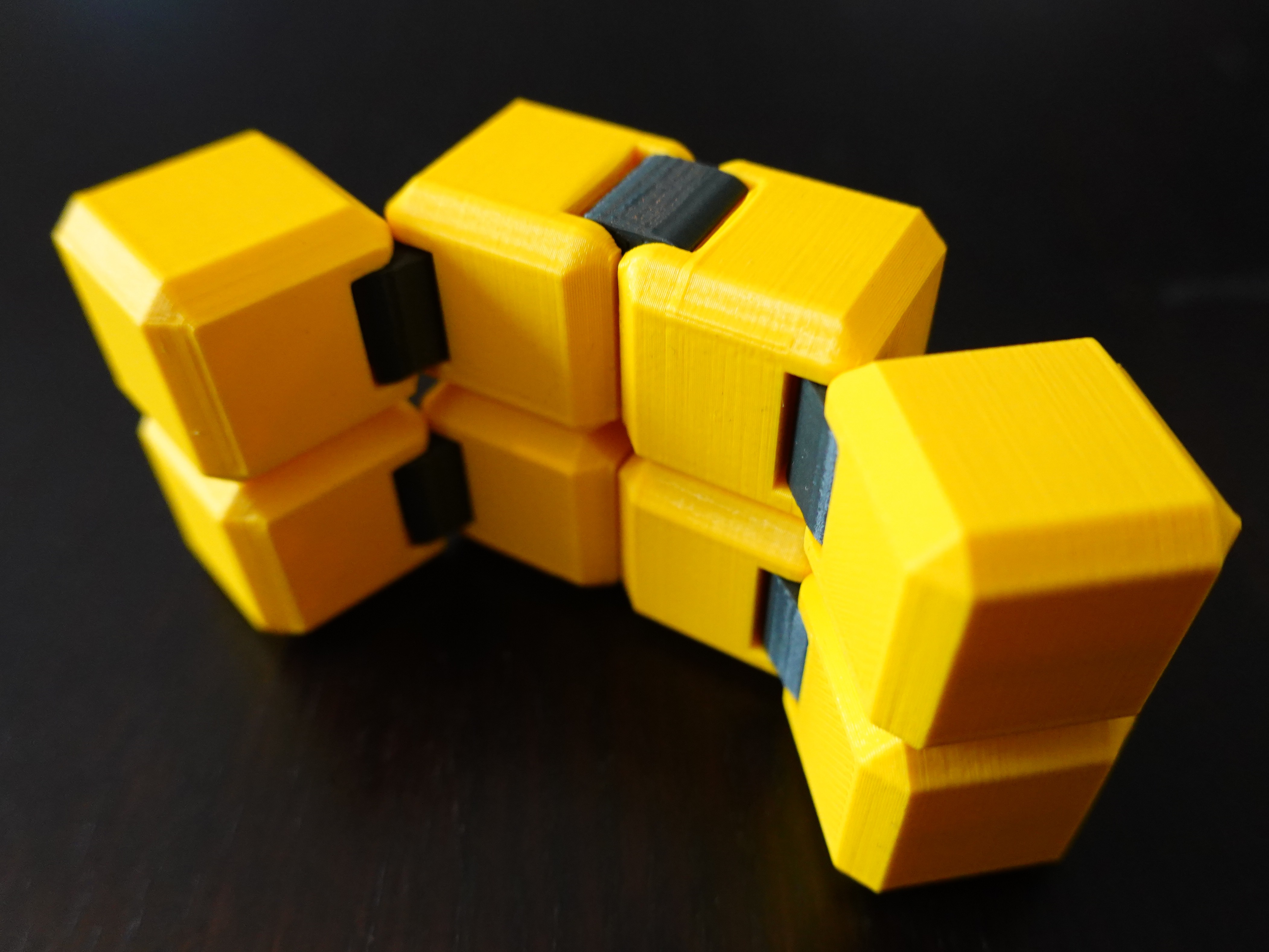 Miniatura 4 do modelo 3D Customizable Infinity Cube Fidget V2