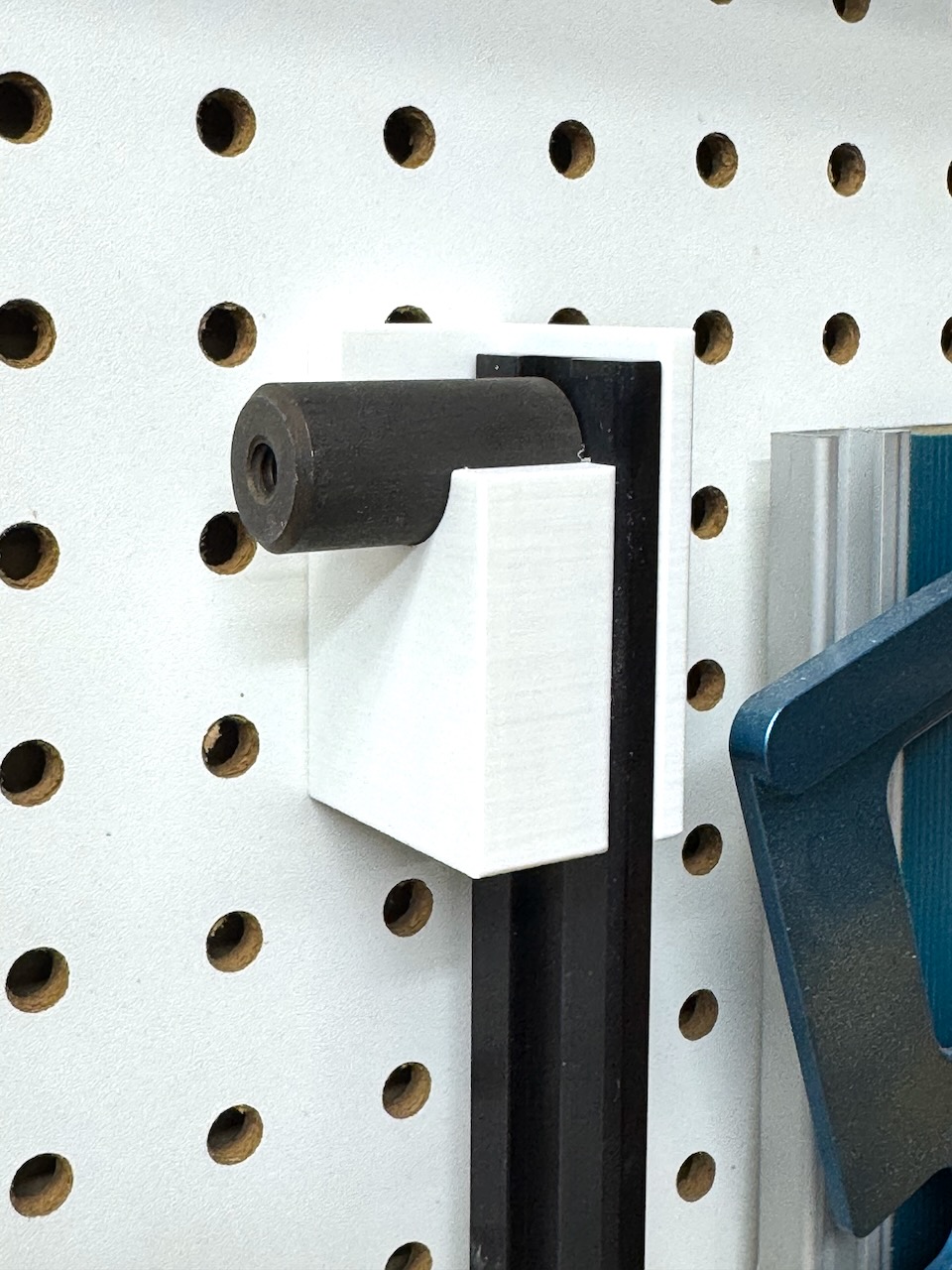 Veritas Planing Stop Pegboard Hook (Sy's Peglock) 3D model thumbnail