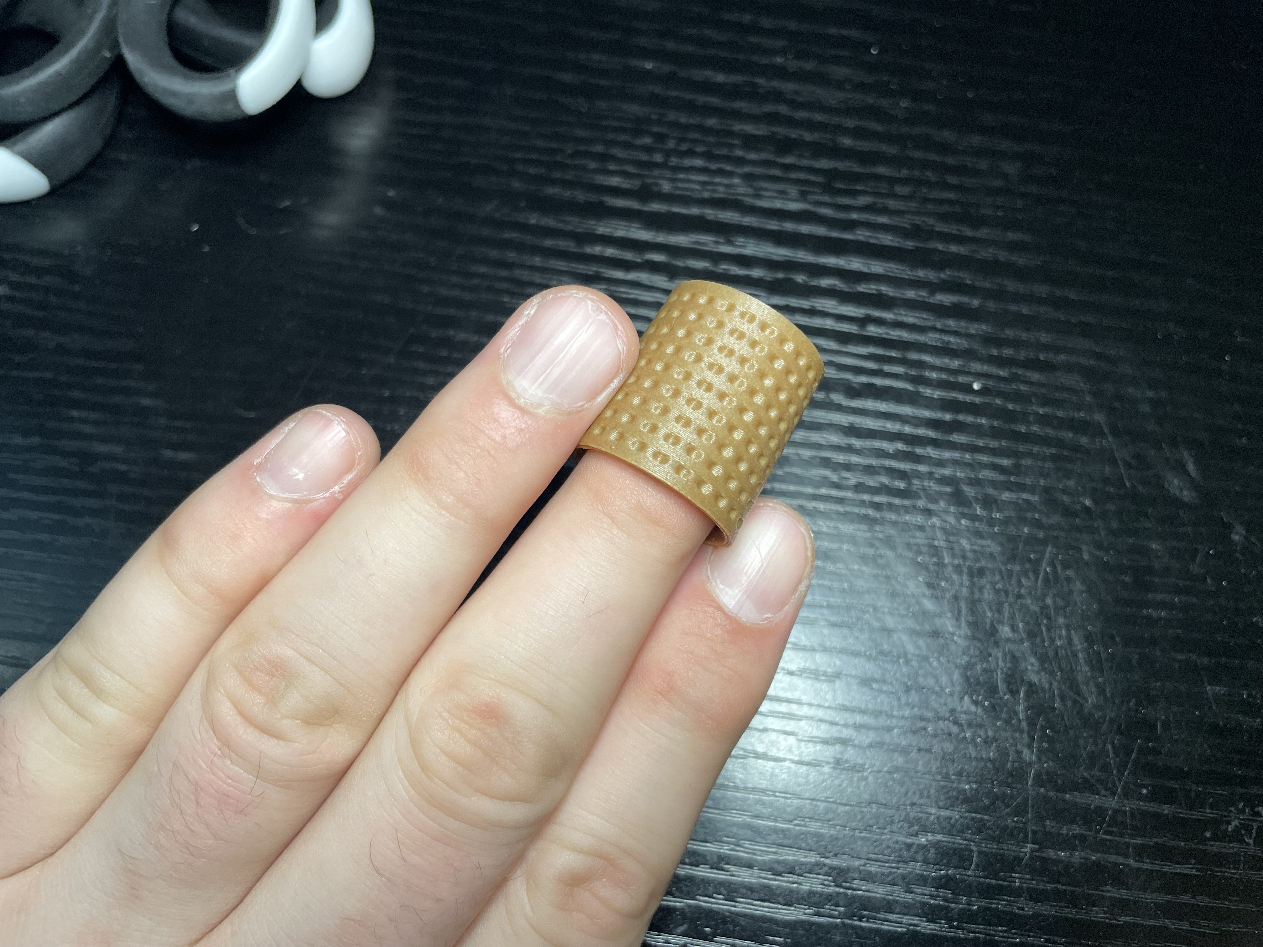 THIMBLE WITH EXPANSION GAP