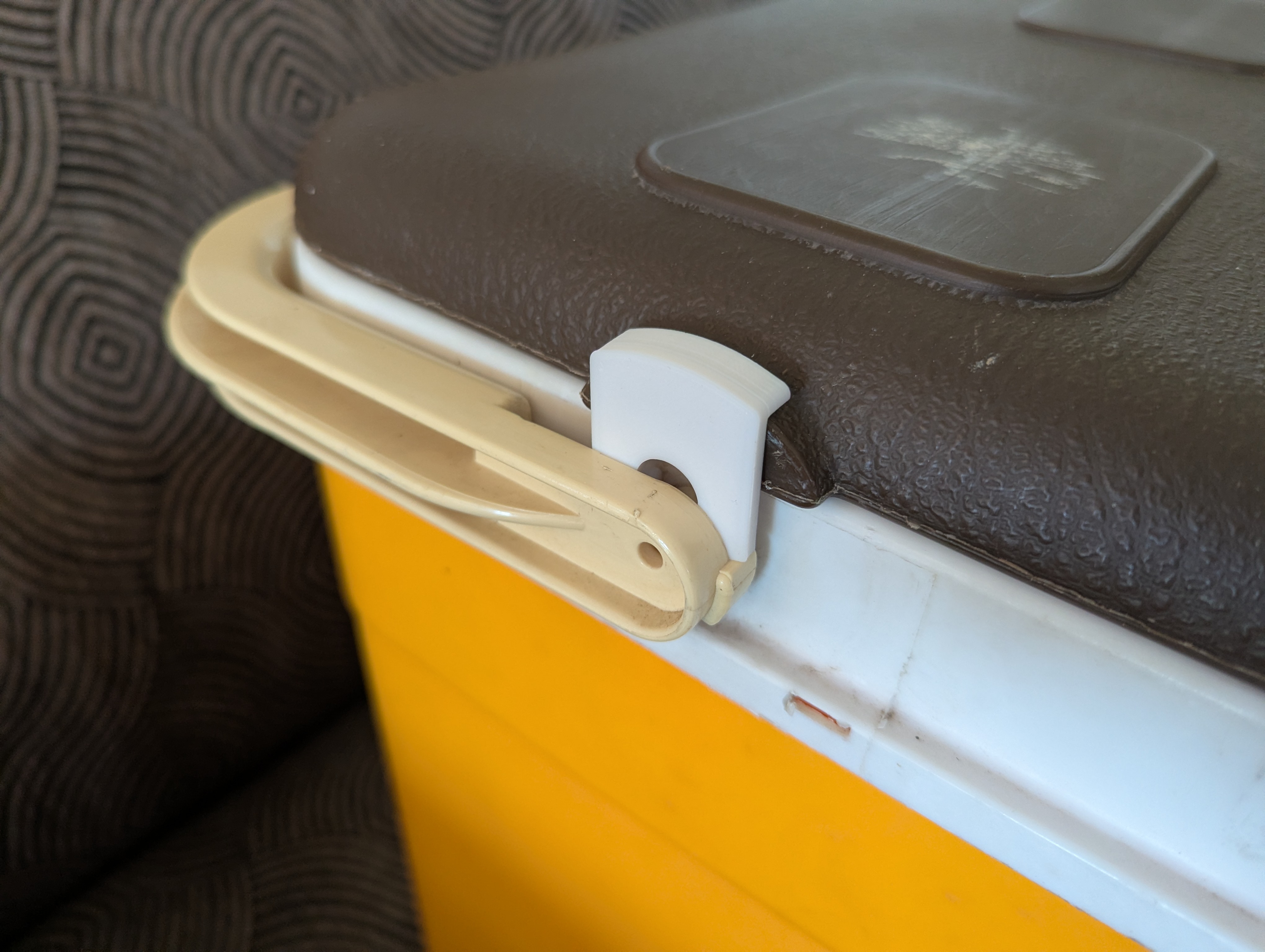 Curver Kühlbox Verschlussklammer - Cooler Box Lid Bracket