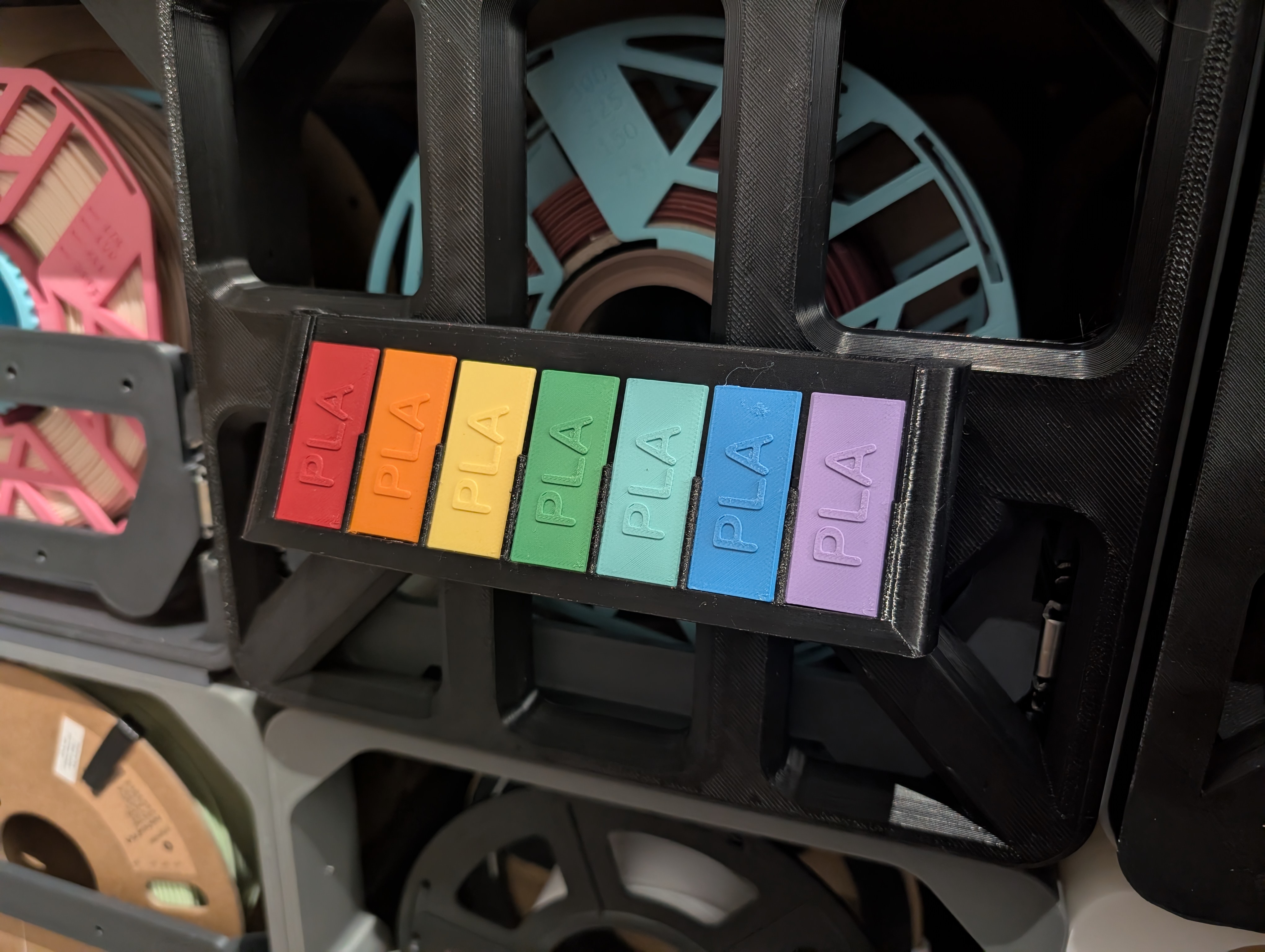 Drawer front with handle and filament samples — thumbnail 4