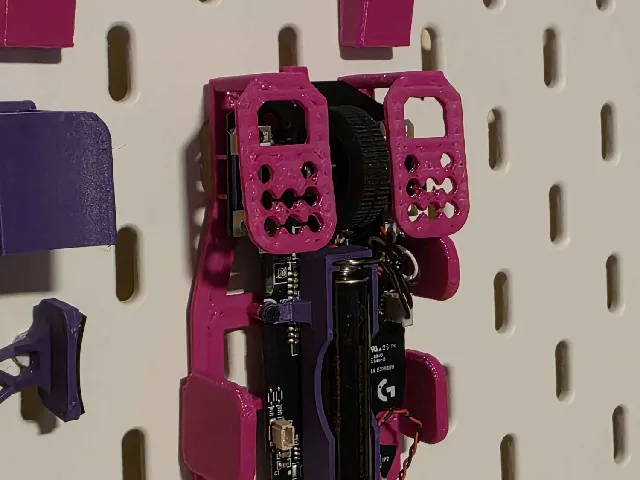 G305 Z(H)eromouse Ultralight Mouse IKEA Skadis Holder