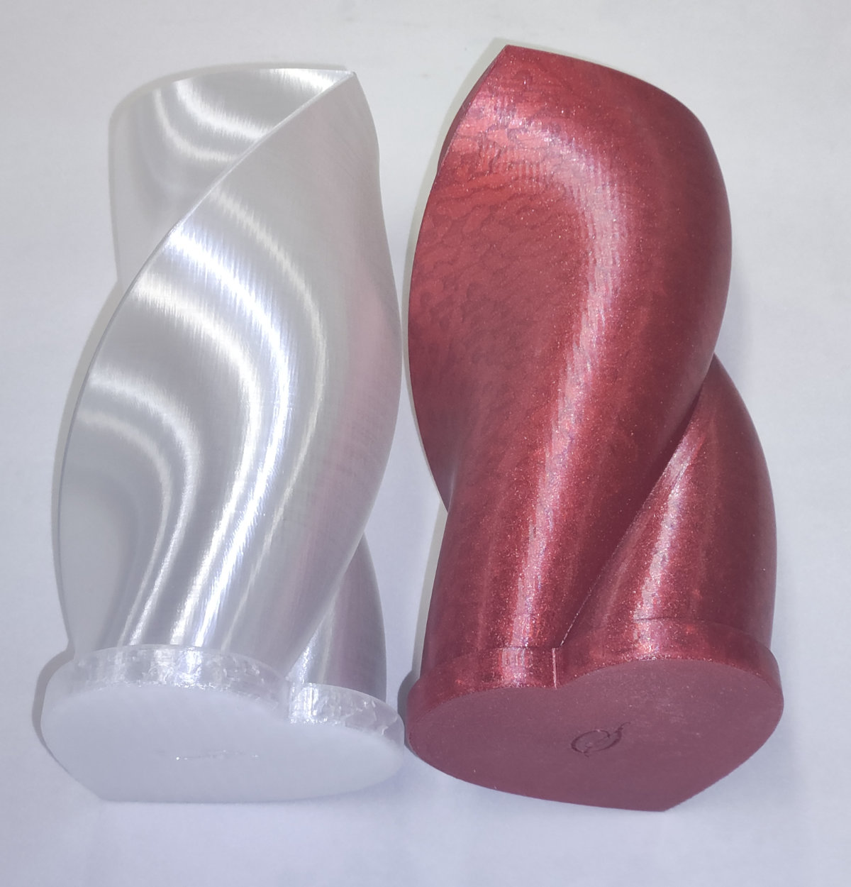 Heart shaped storage tube with Practical Twist