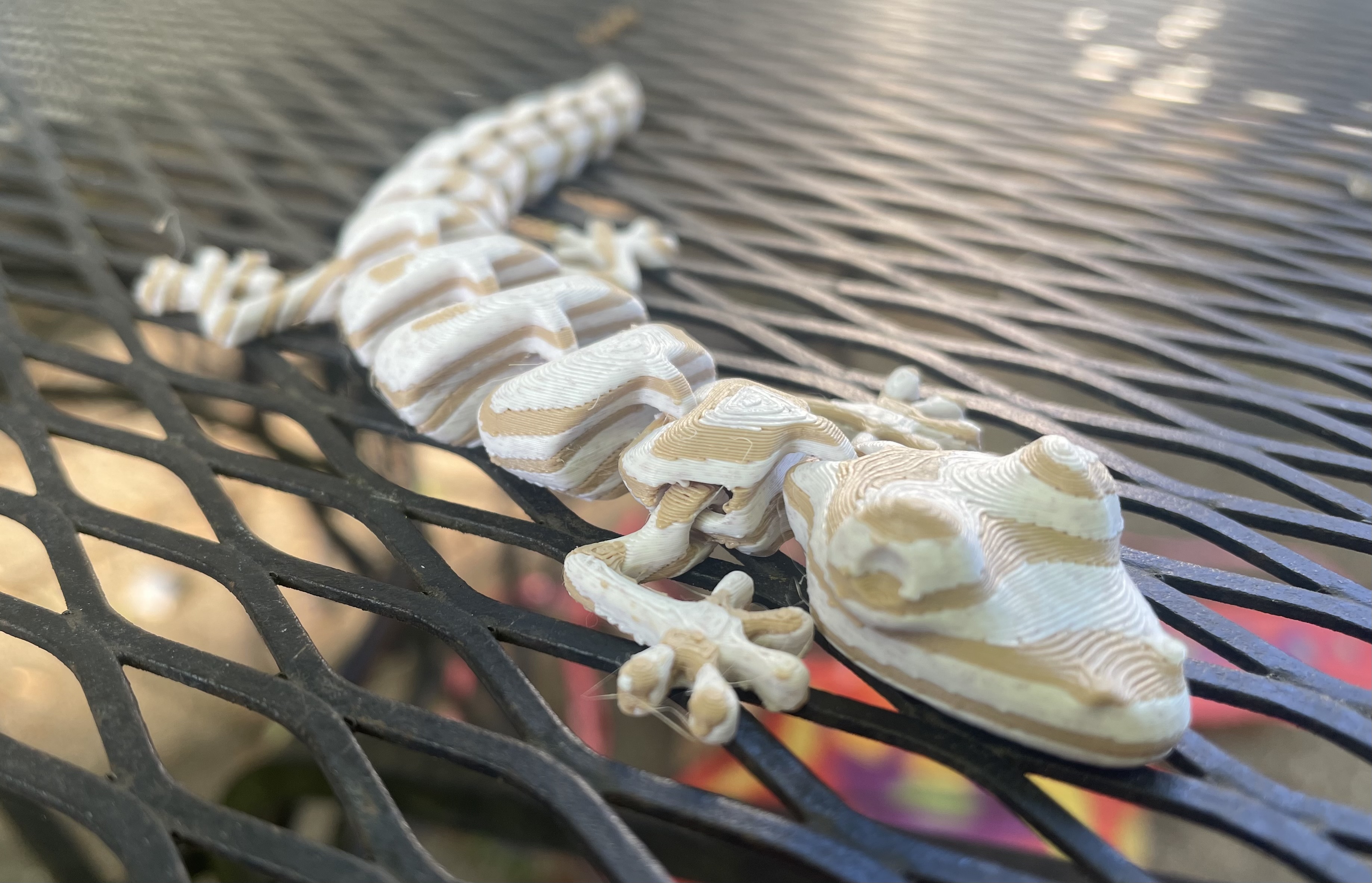 Wood Grain Articulated Lizard (remix)