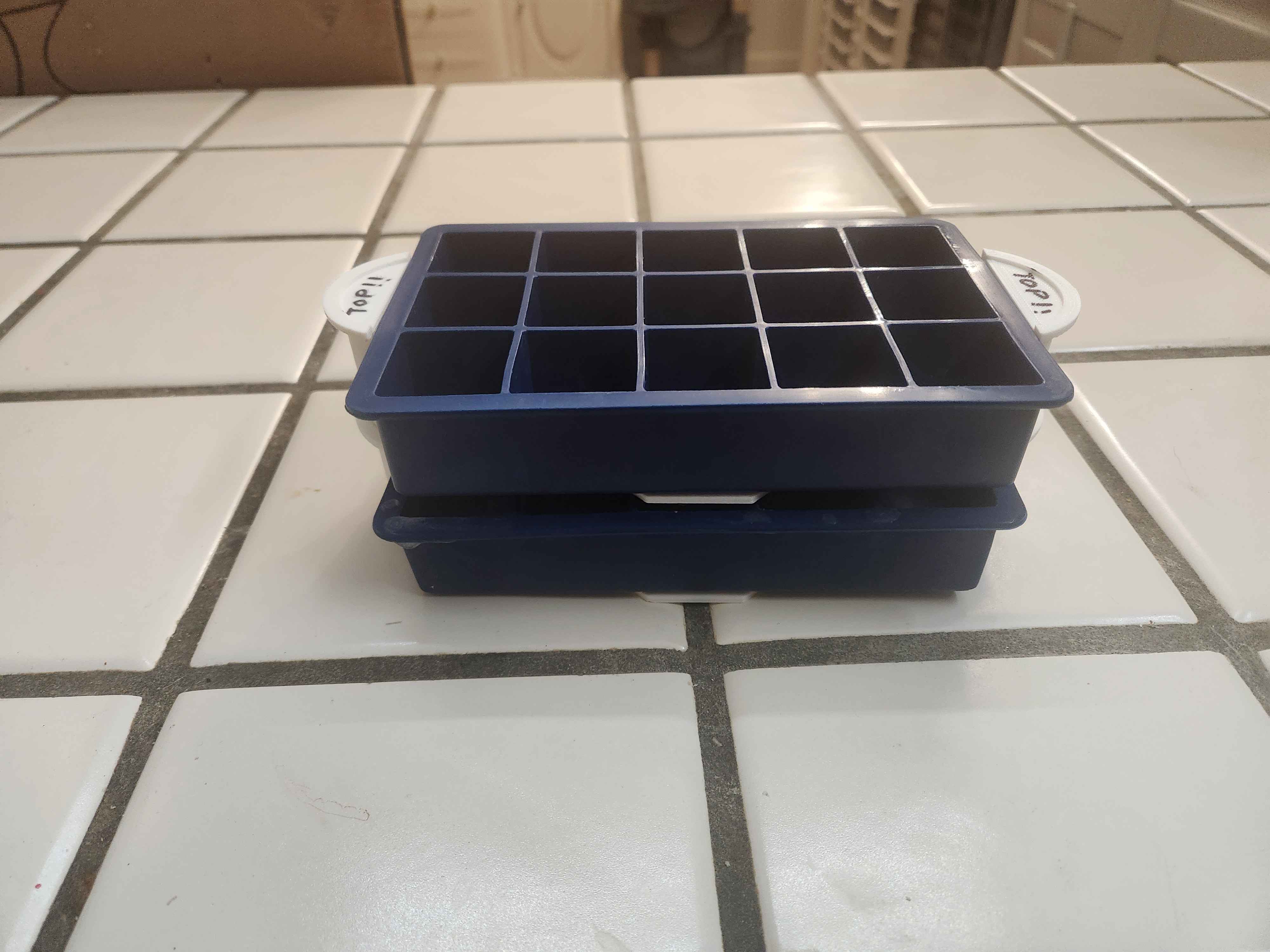 Silicone Ice Tray Stacker