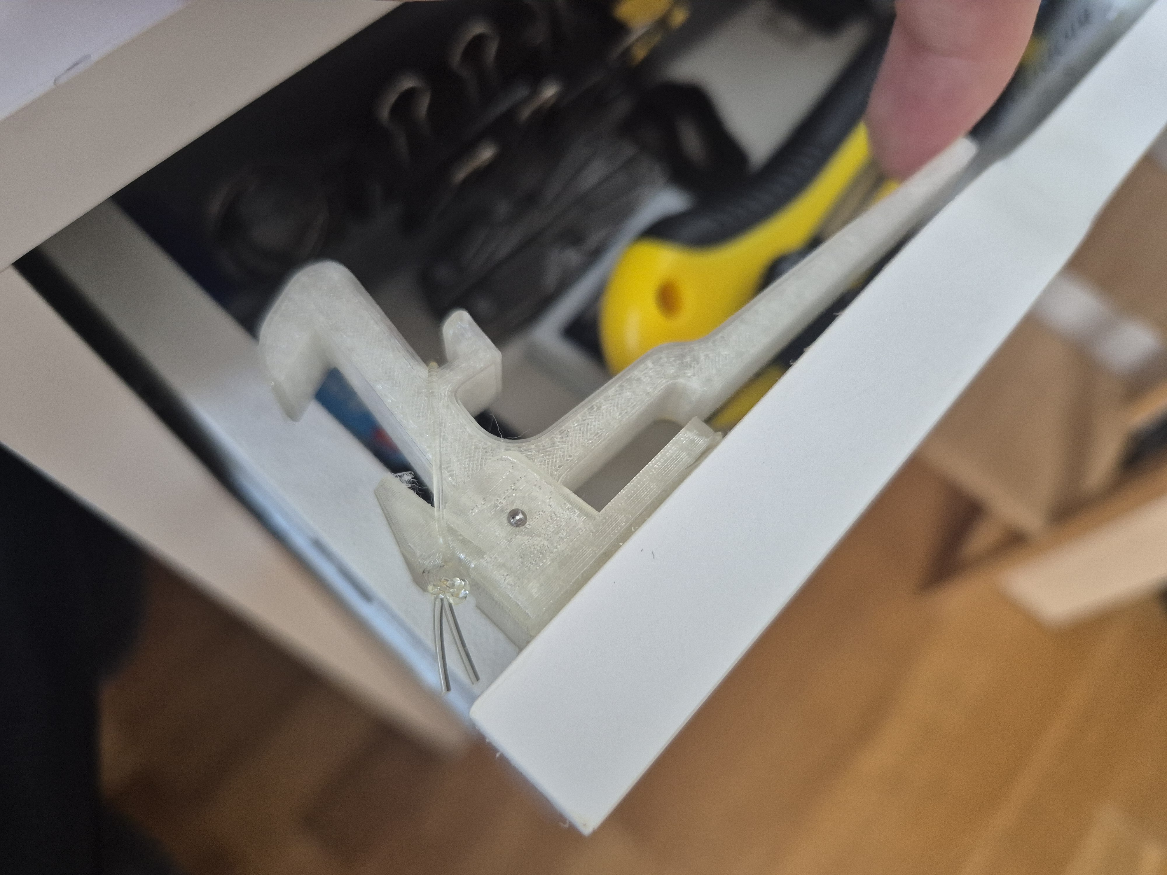 Child lock for Ikea ALEX drawers