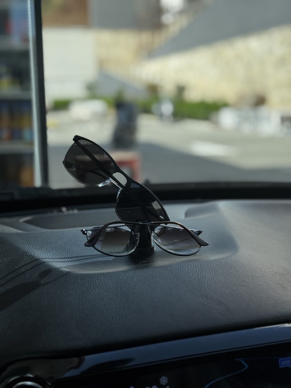 Universal Car Sunglasses Holder