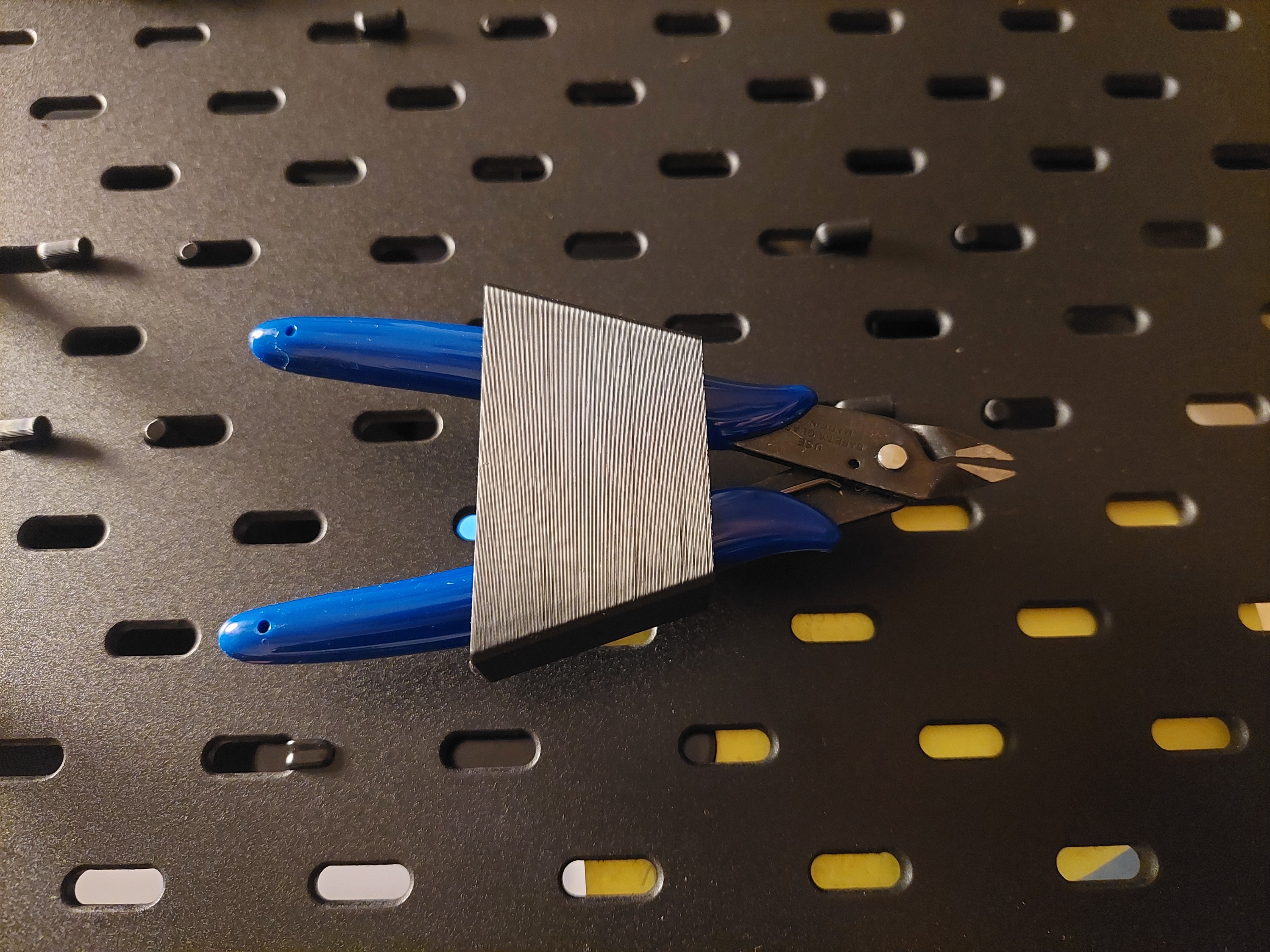 Ikea Skadis mount for filament cutters