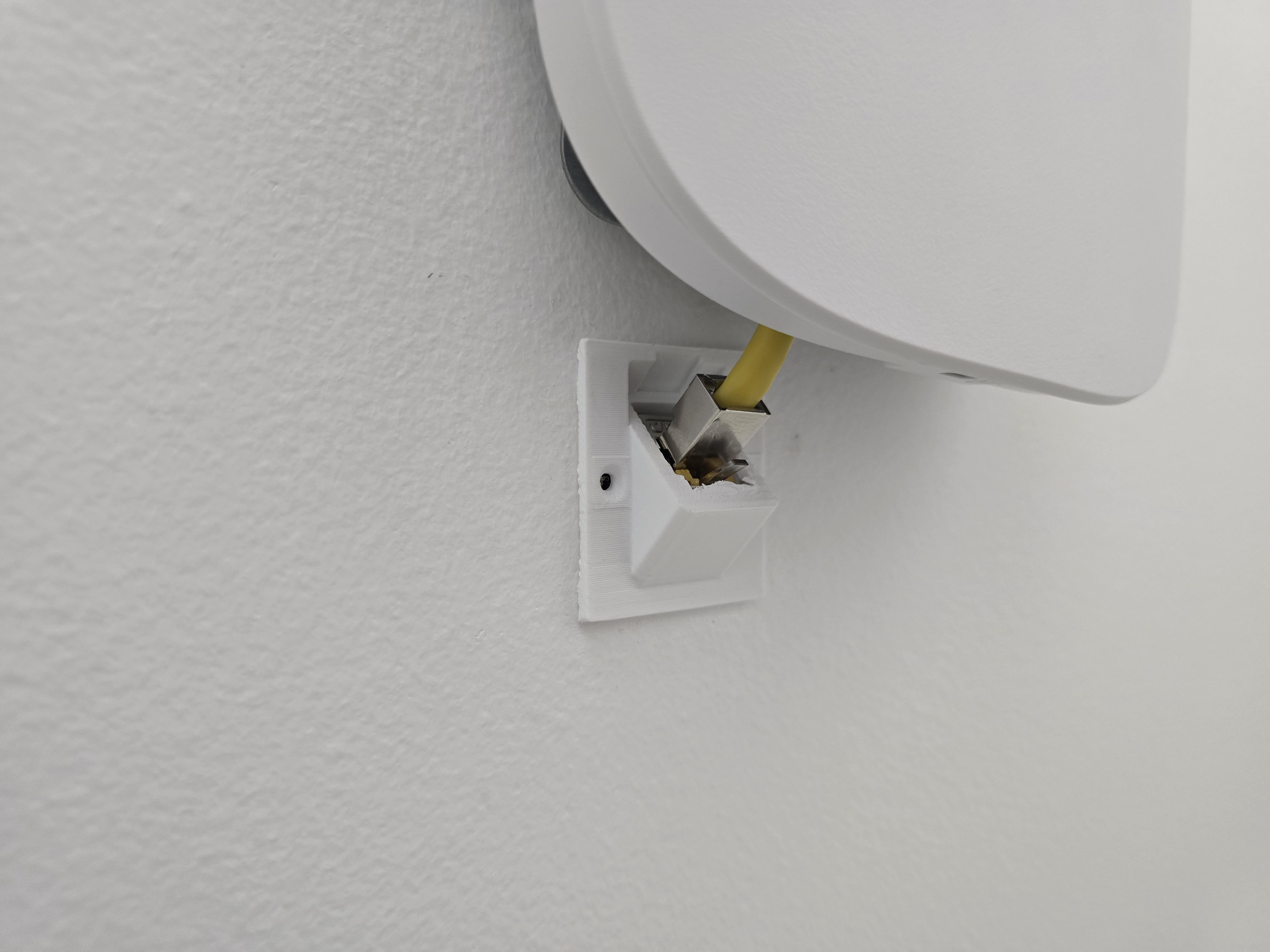 Minimalistic RJ45 Angled Ethernet Wall Plate