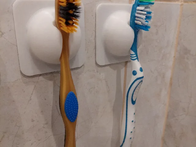 Toothbrush holder