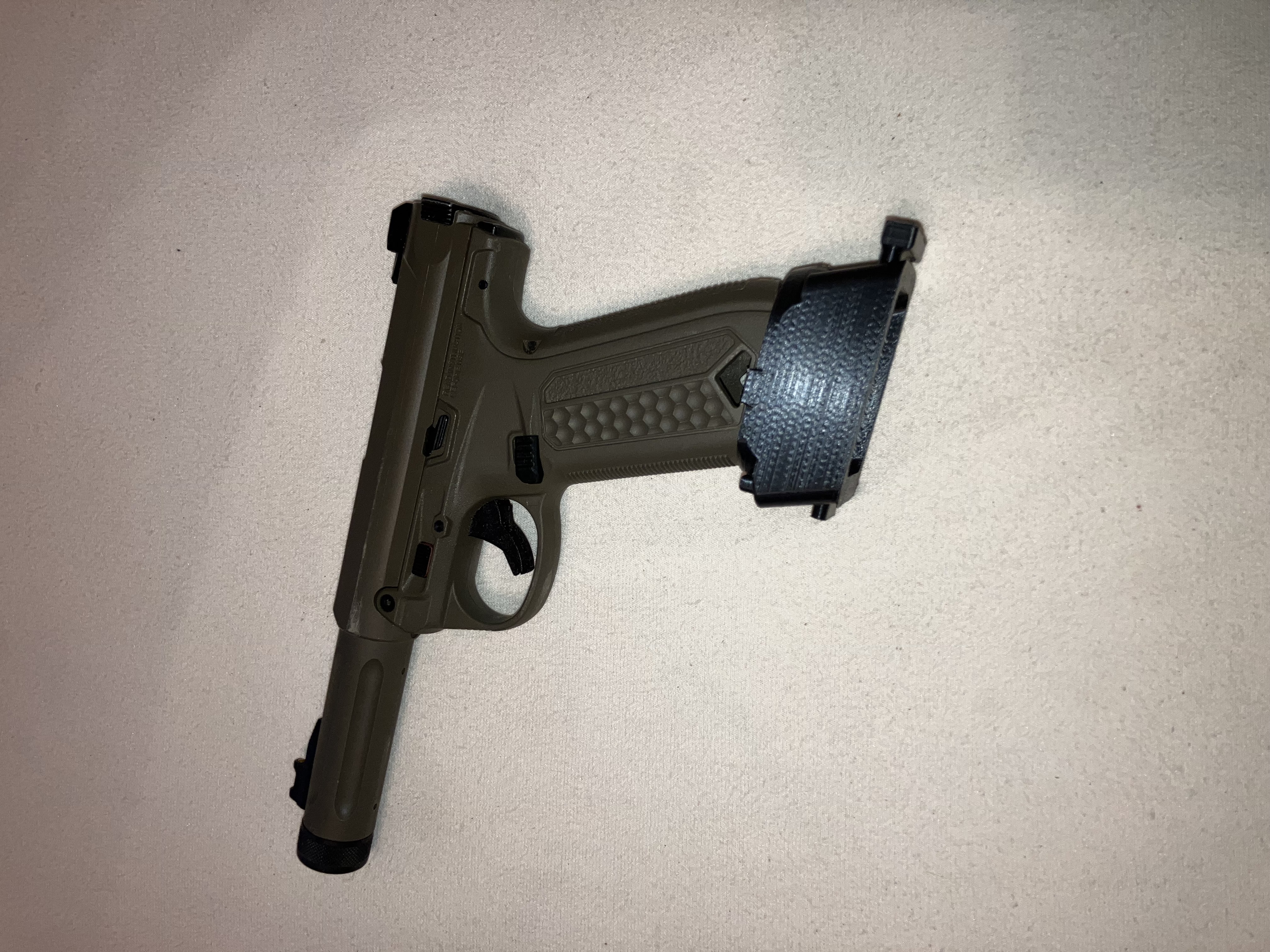 AAP-01 Anti-Loss Magwell
