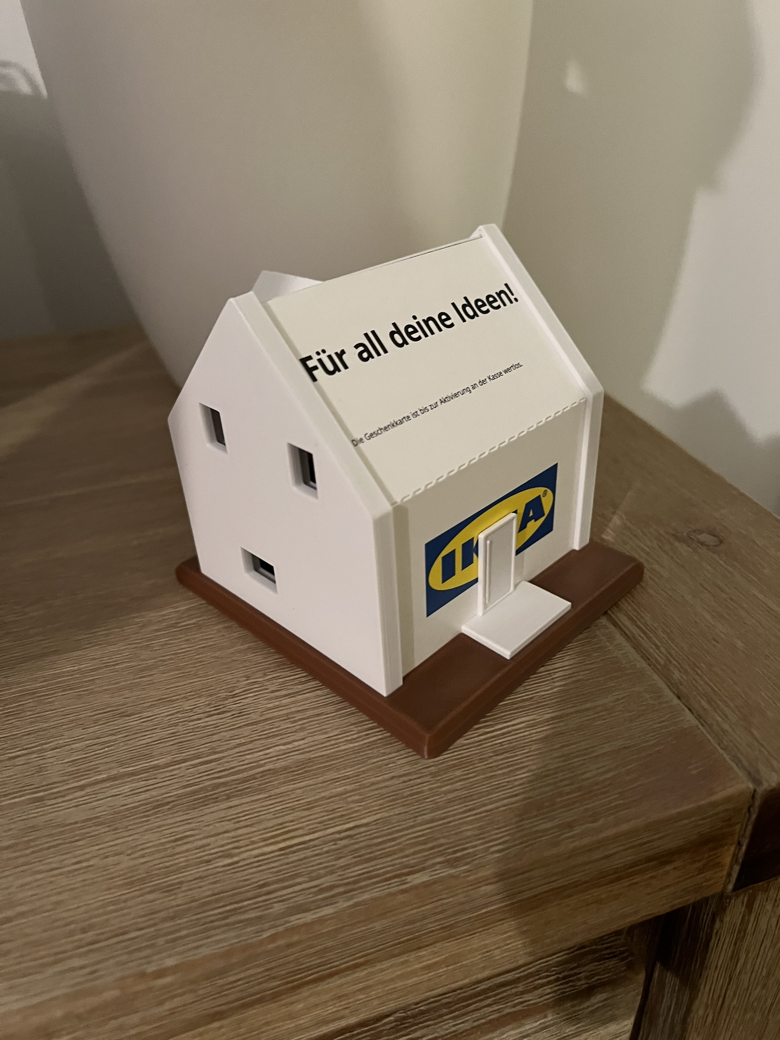 Shopping voucher house gift idea