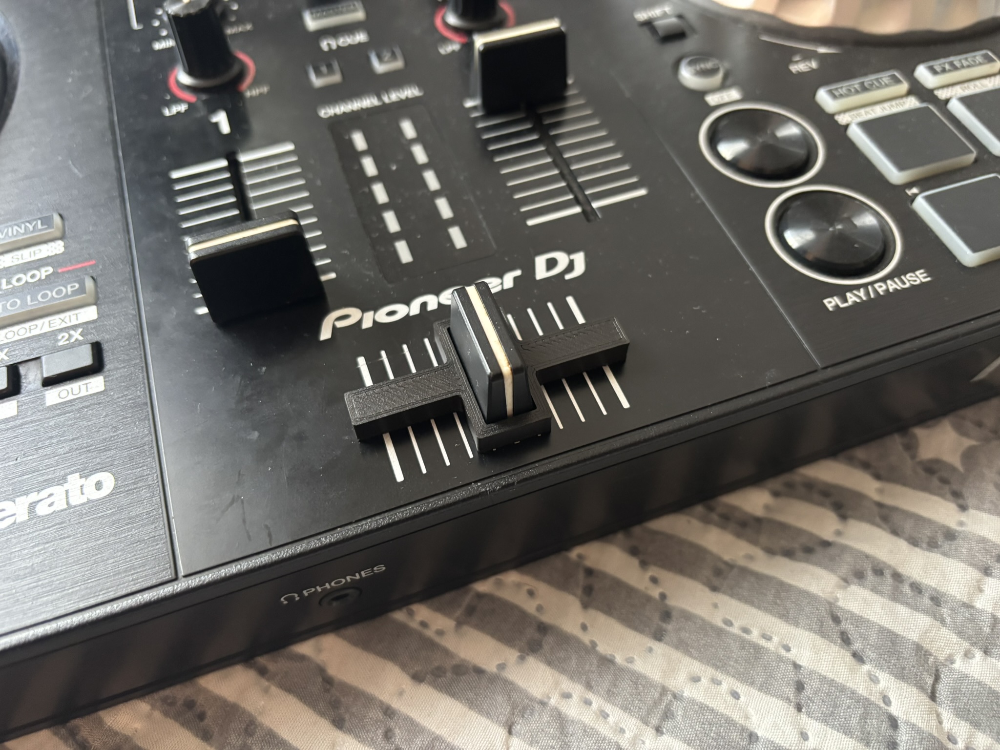 Pioneer DDJ-SB3 crossfader lock 3D model