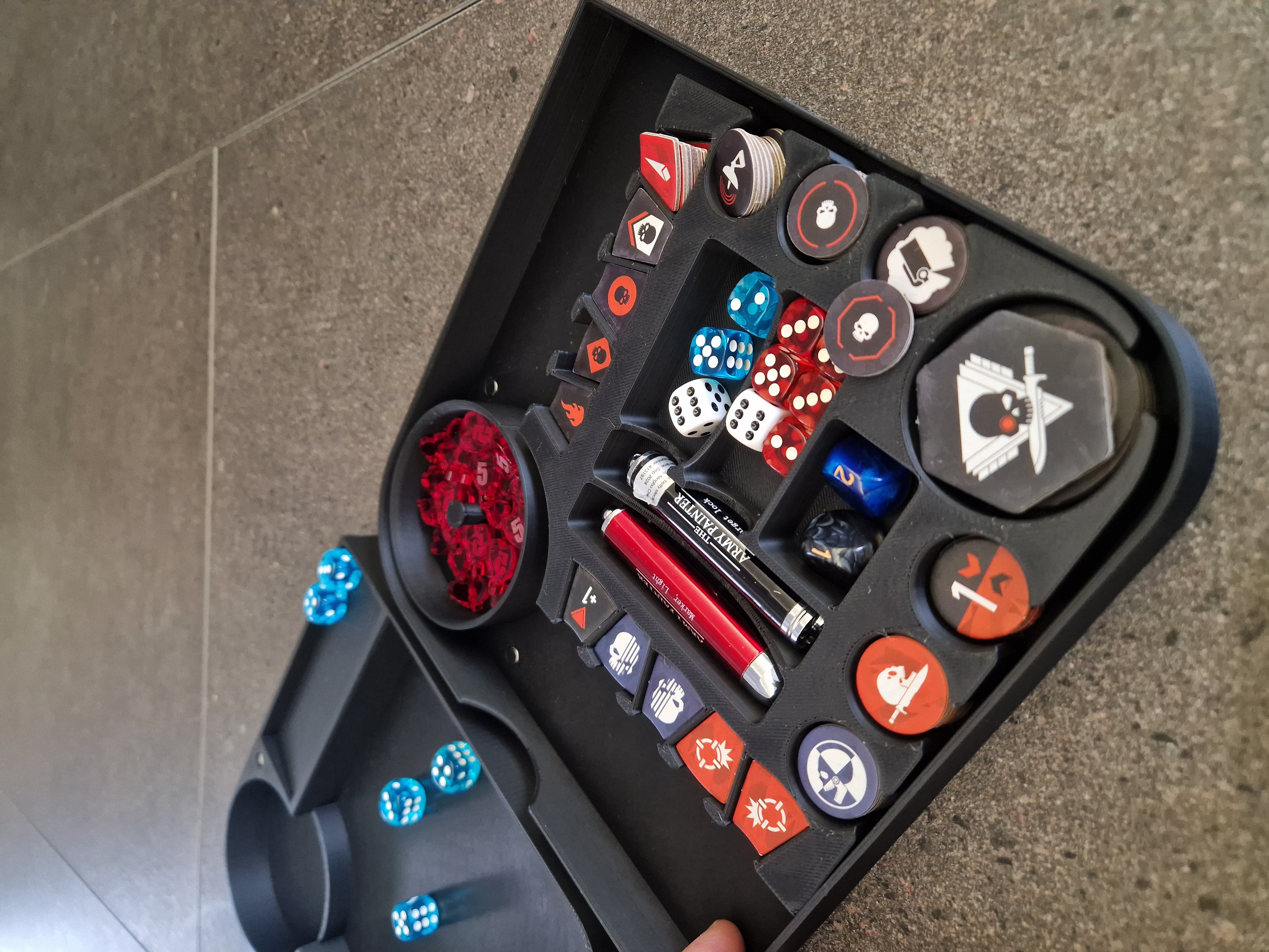 Miniatura 6 do modelo 3D Kill Team Box - Token + Dice Tray