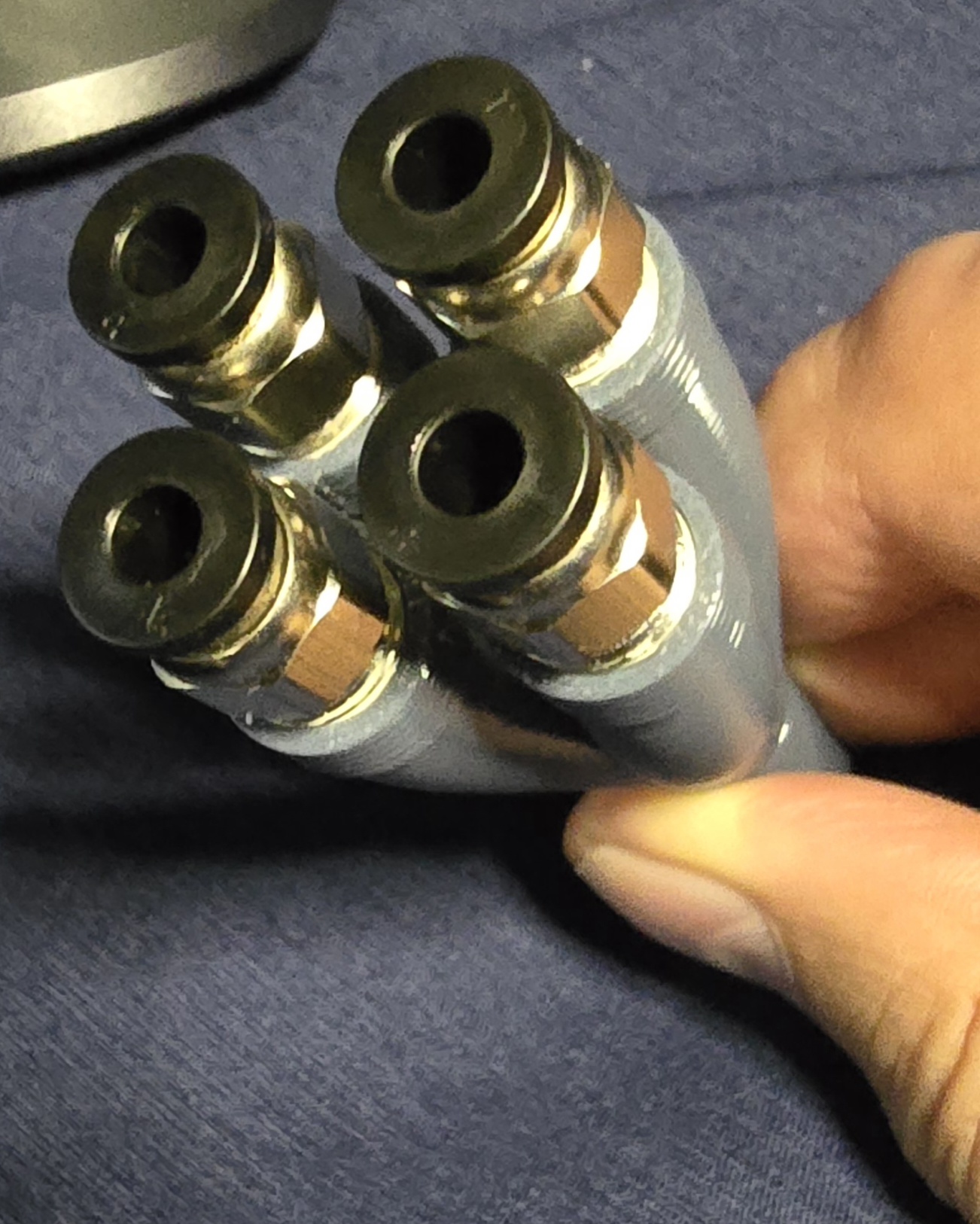 PTFE 4-way Splitter with M10 thread for PC4 Connectors