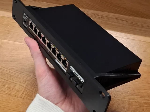 10-inch Rack Mount for Tenda 2.5 Gbit Switch (TEM2010X)