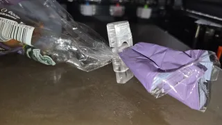 Reinforced compliant bread bag clip