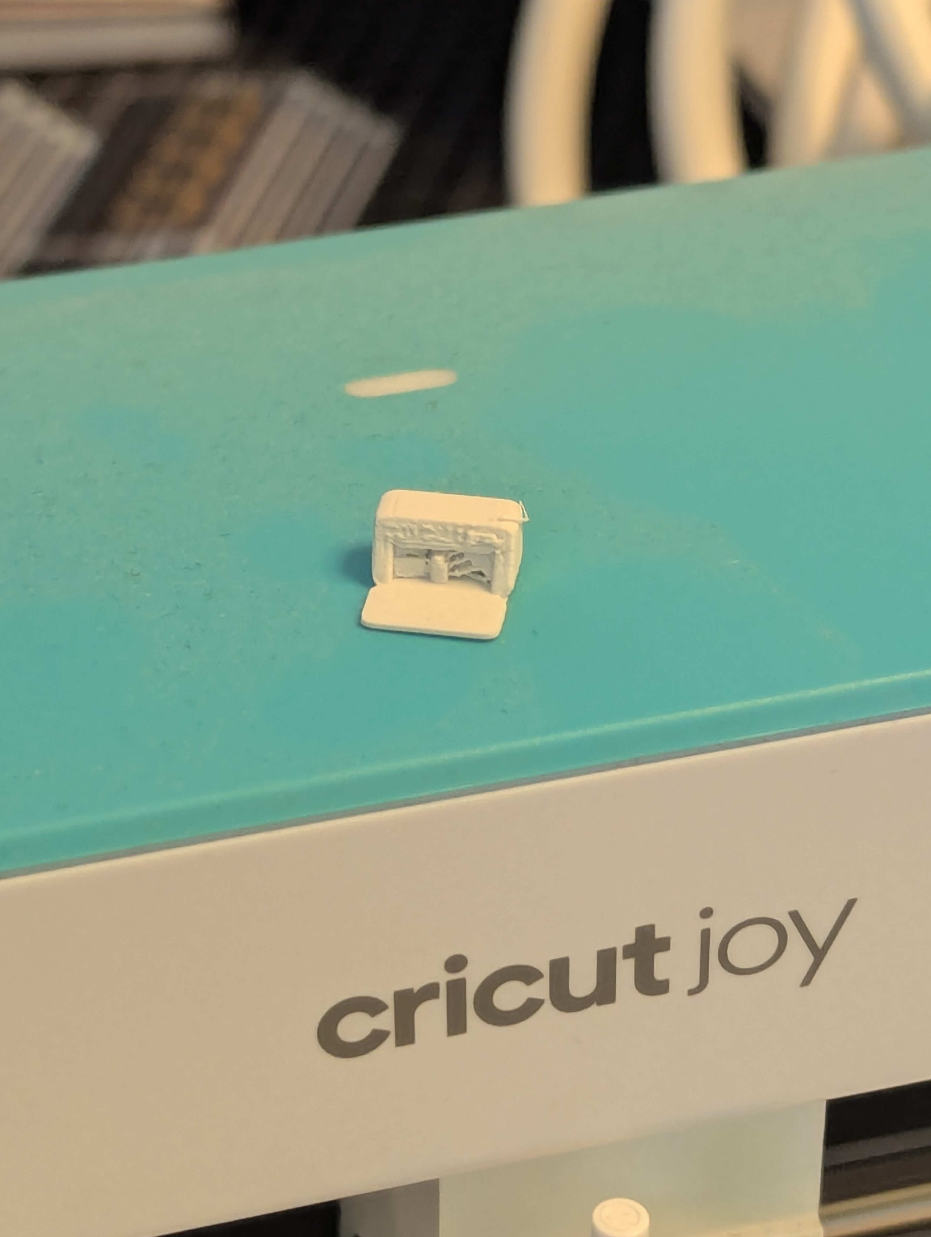 Cricut Joy Model 1:10