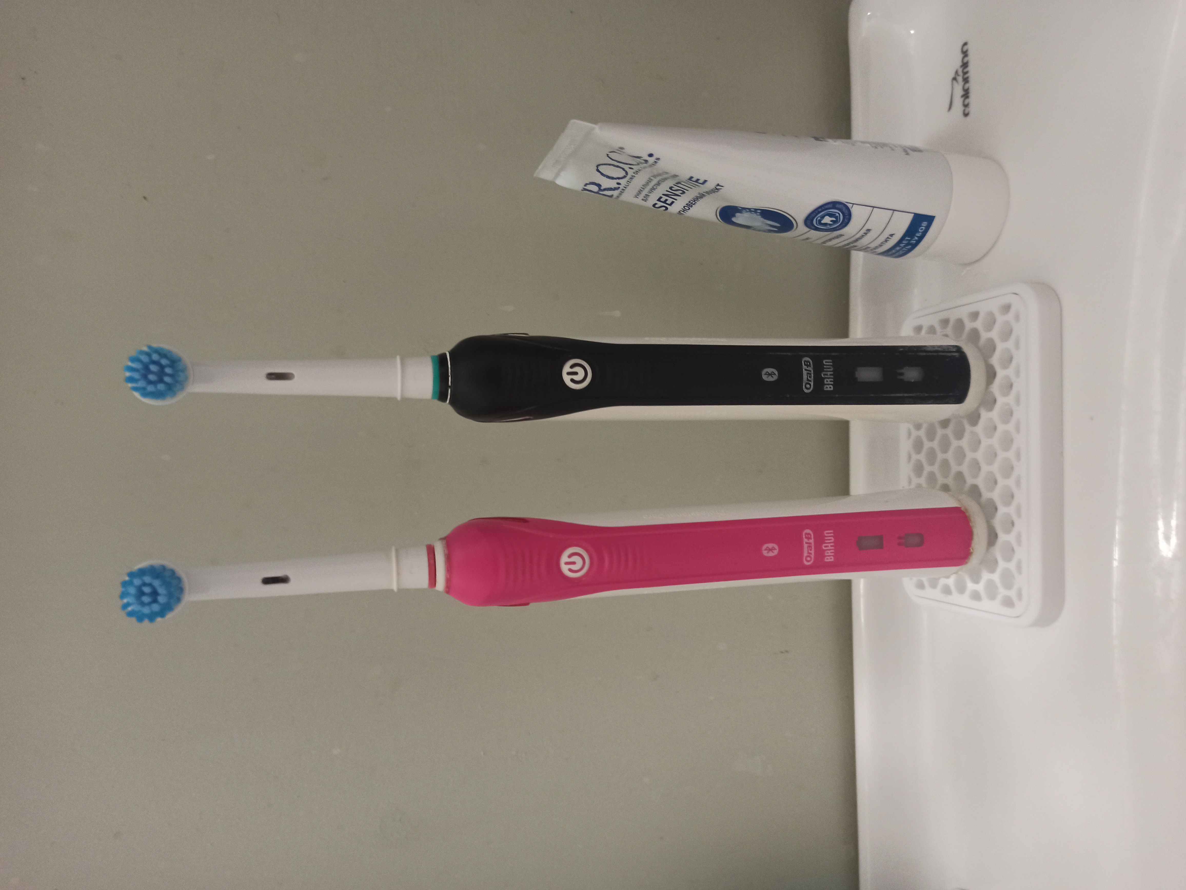 Two Oral-B Toothbrush Stand/Holder