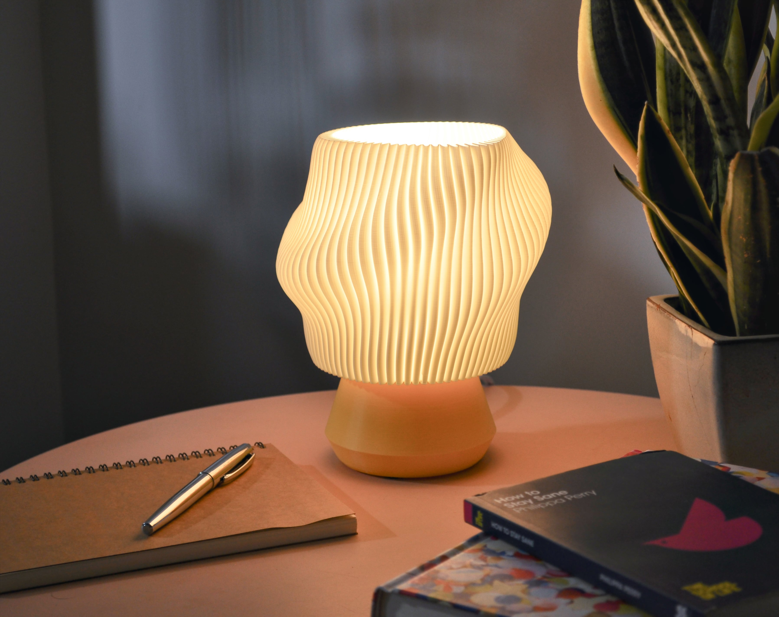 Dollop Lamp: Wavy Desk Lamp