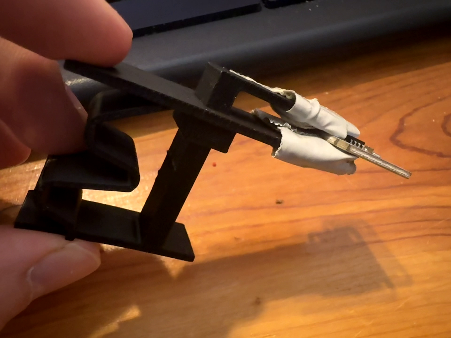 Miniatura 3 do modelo 3D Parallel clamp for small thingsV1