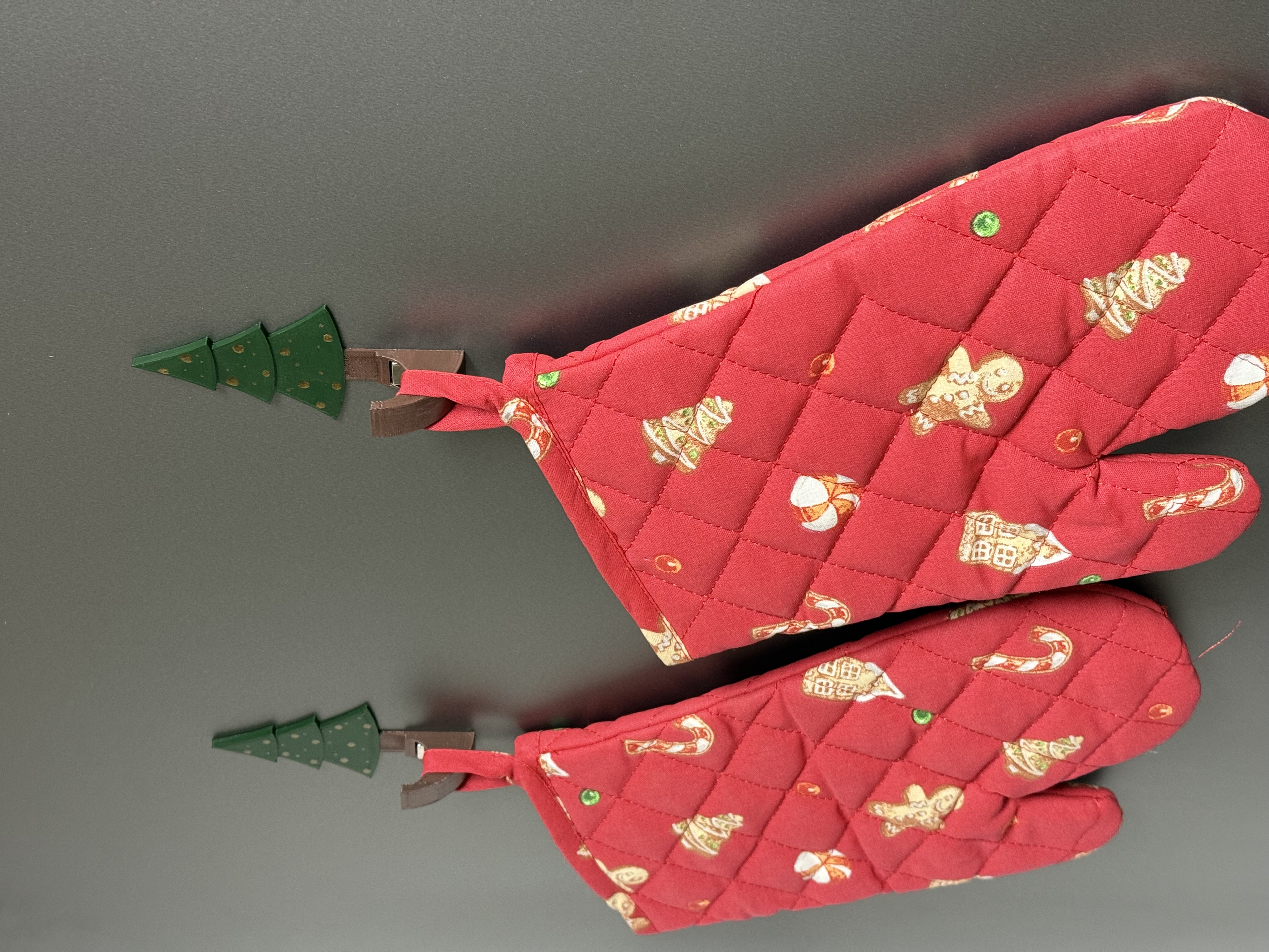 Christmas Tree Fridge Magnet with a hook
