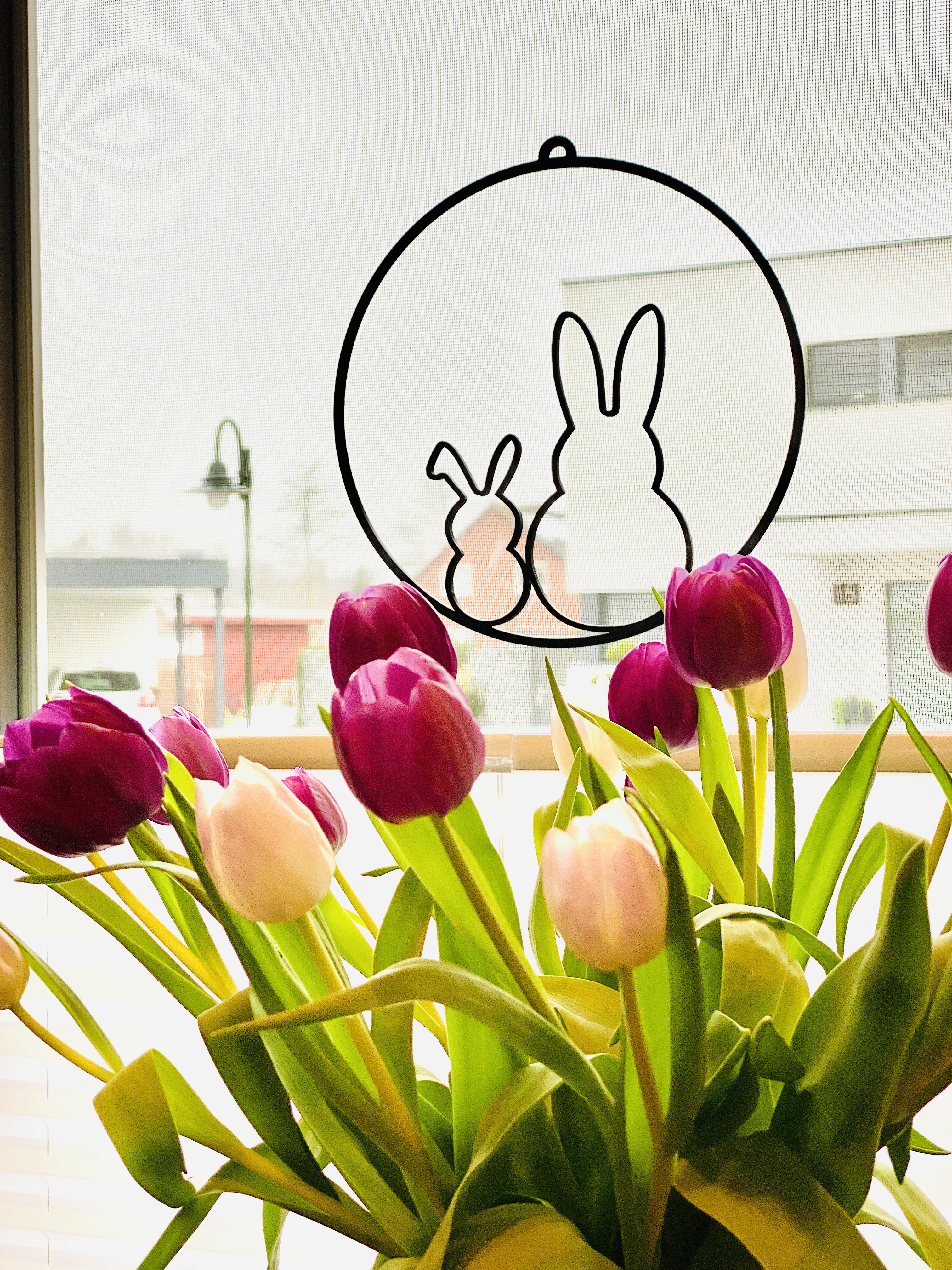 Quick Easter Window Decoration
