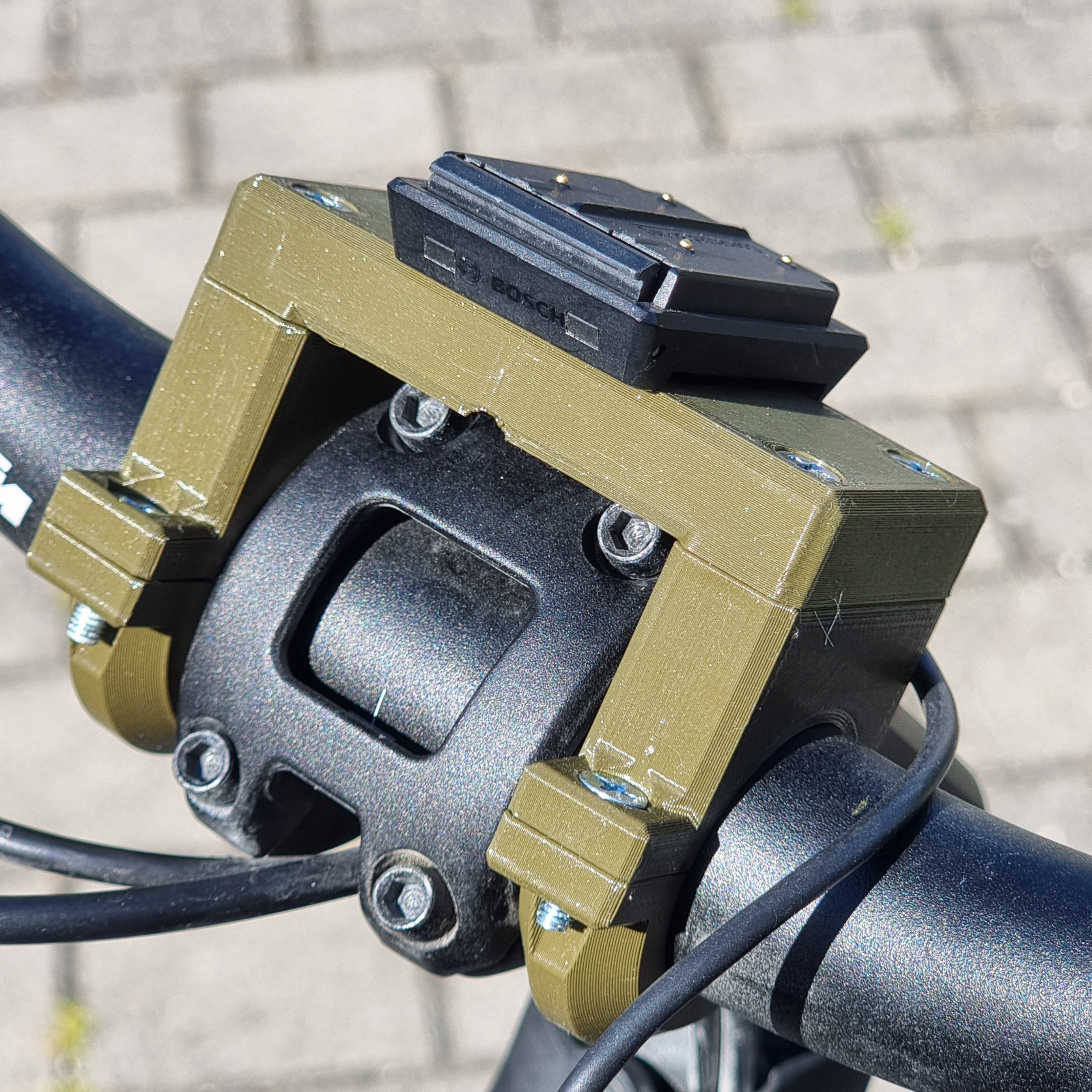 Robust dual-arm mount for Bosch Kiox system — thumbnail 2