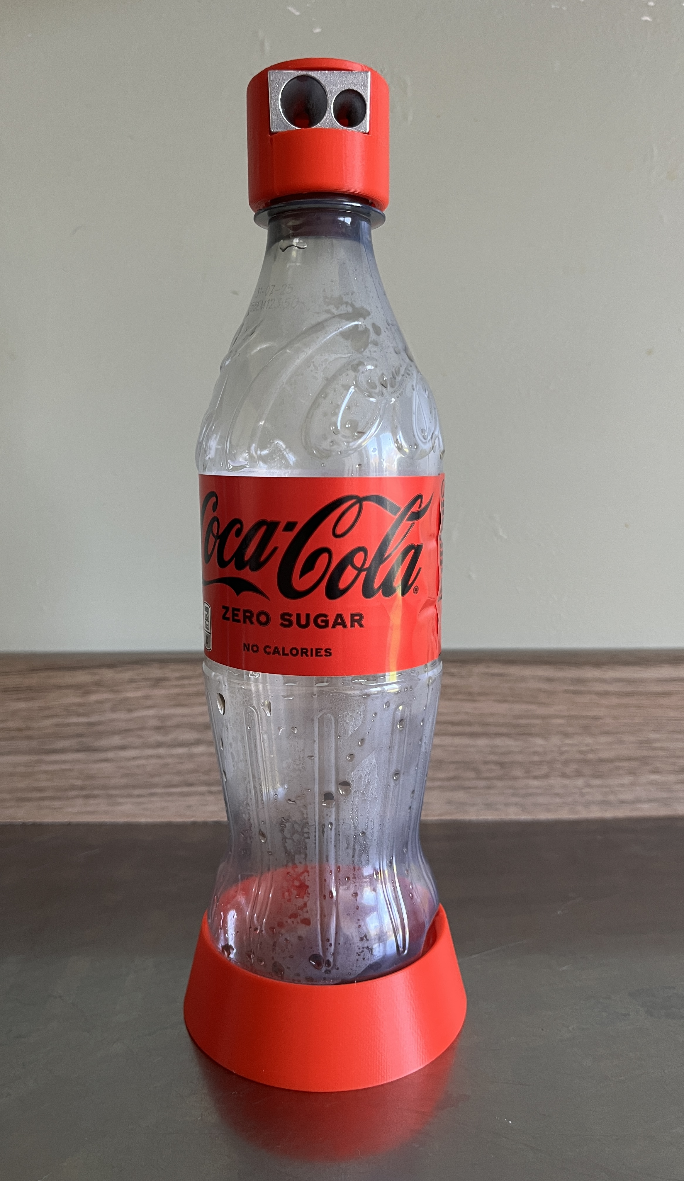 Recycled Coke bottle stabilising base