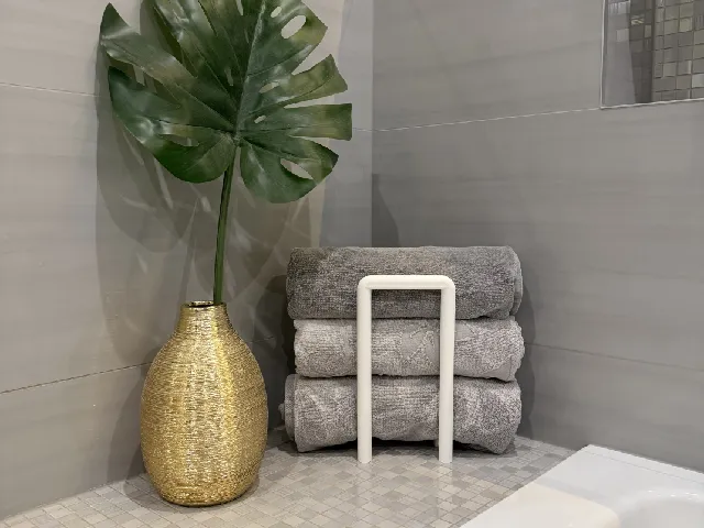 Minimalist Towel Stand