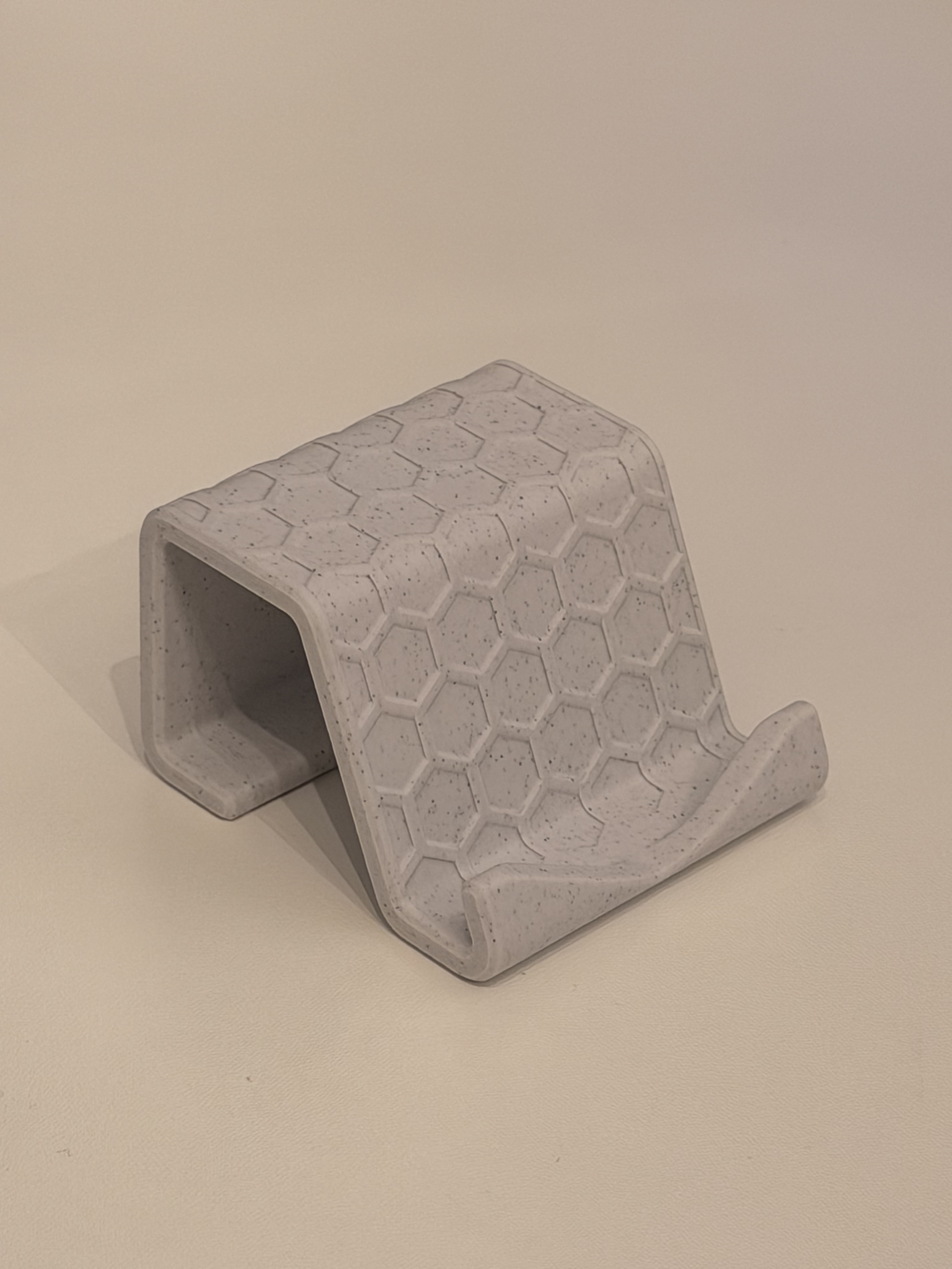 iPhone Stand iPhone 17 Pro + TechWoven Case