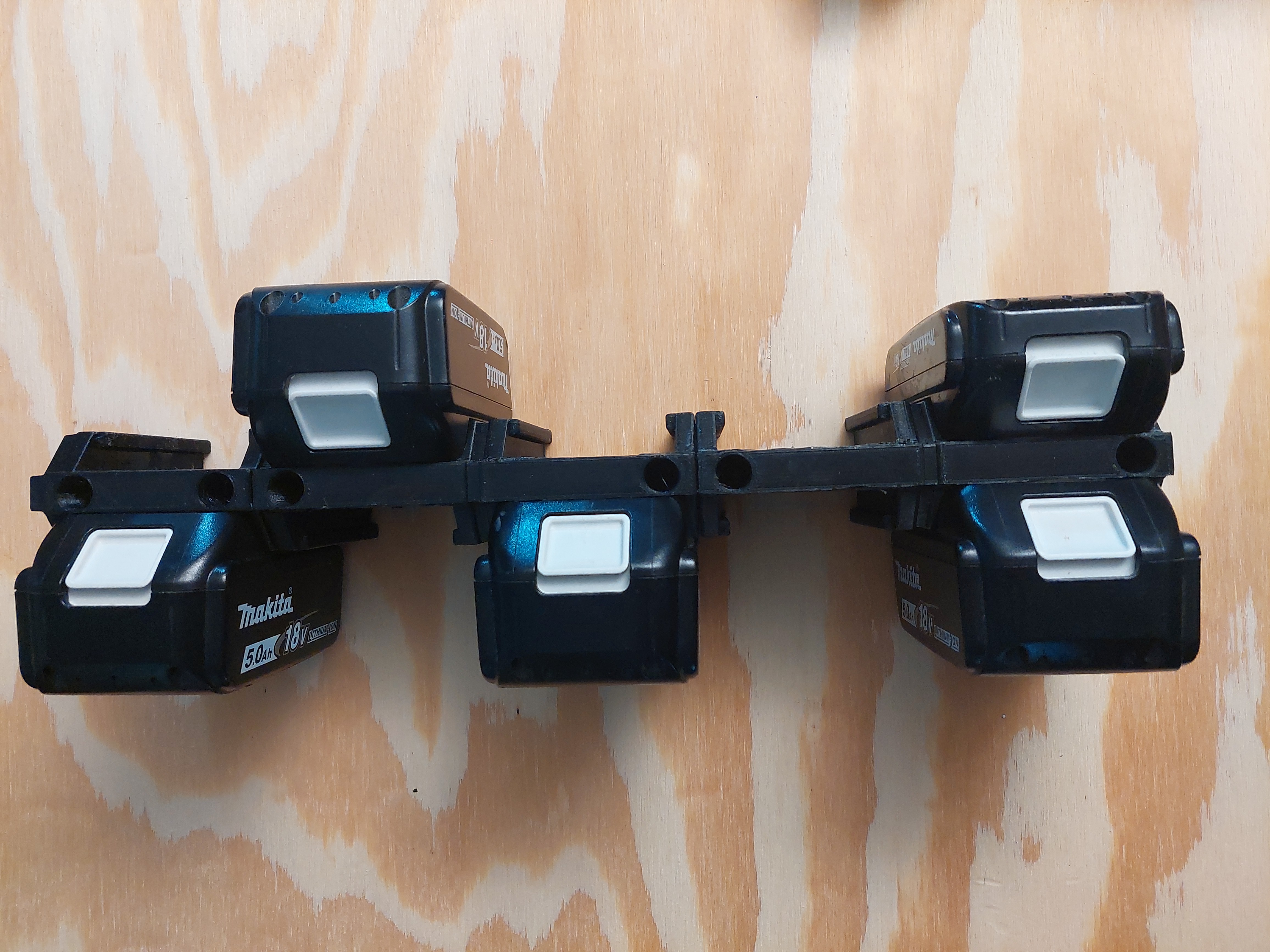 makita battery holder | wall mount | vertical