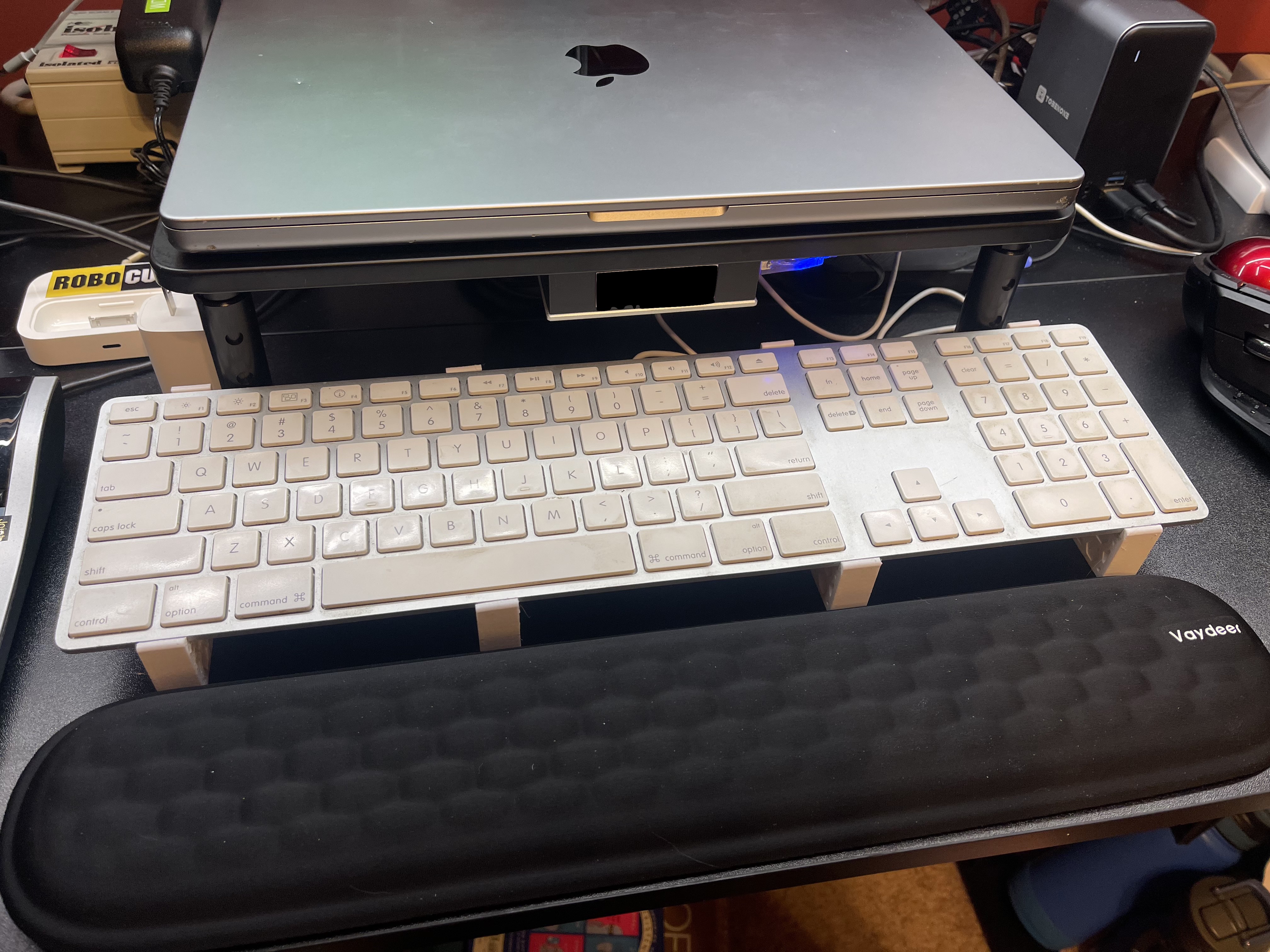 Miniatura 2 do modelo 3D Apple Keyboard Riser