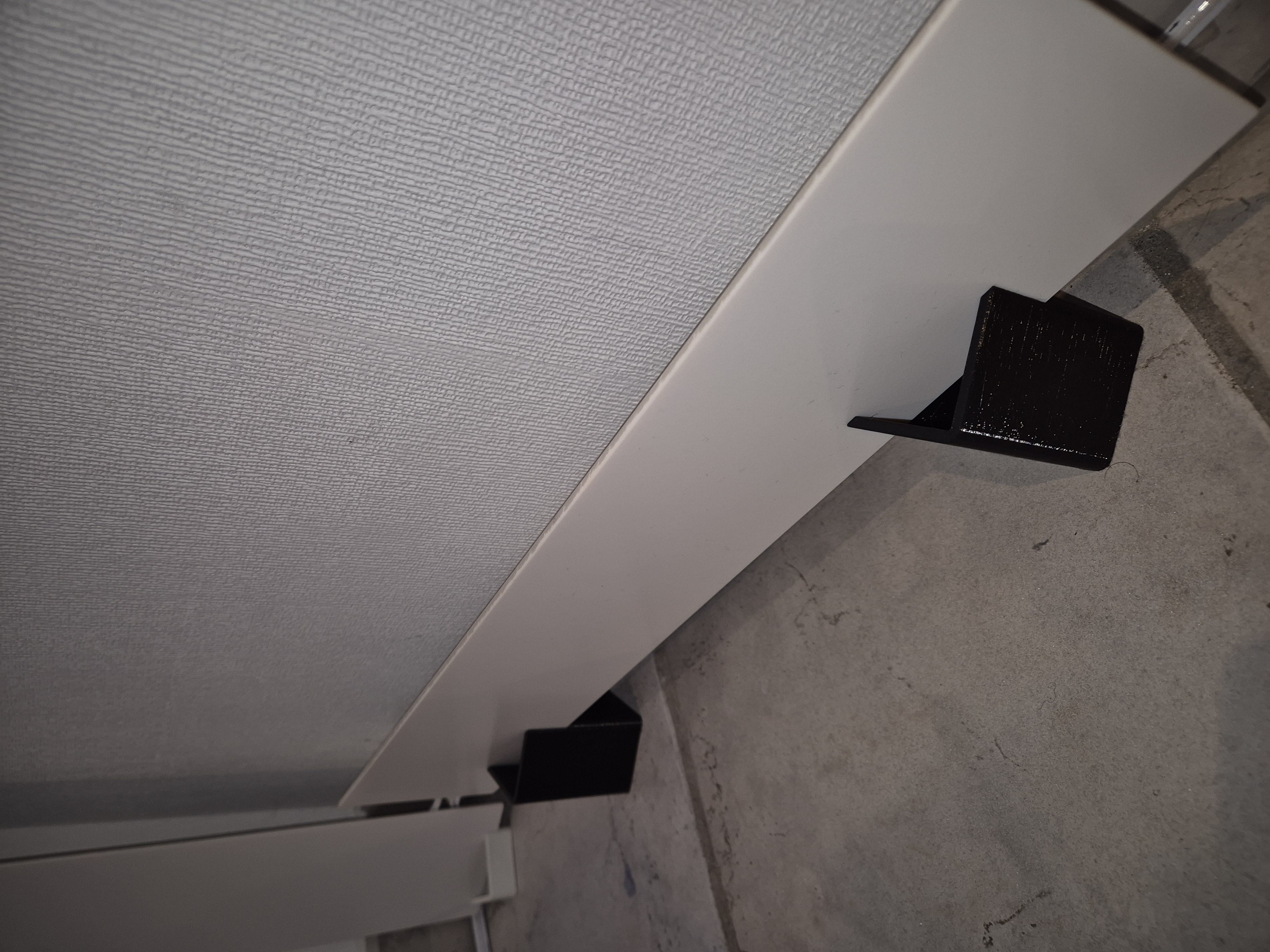 Erhöhung der Halterung für Infrarot-Sockelheizung Fa. Bringer