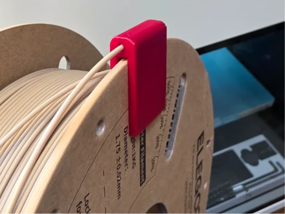 Glueless Embedded RFID Anti-Tangle Filament Clip and Mount