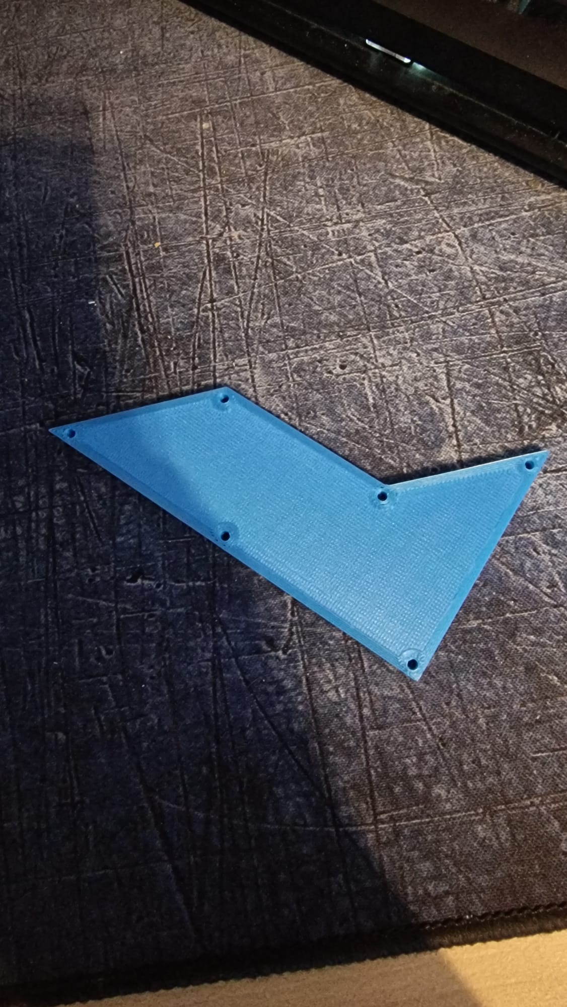 Apparatus for experimentally finding the center of gravity.