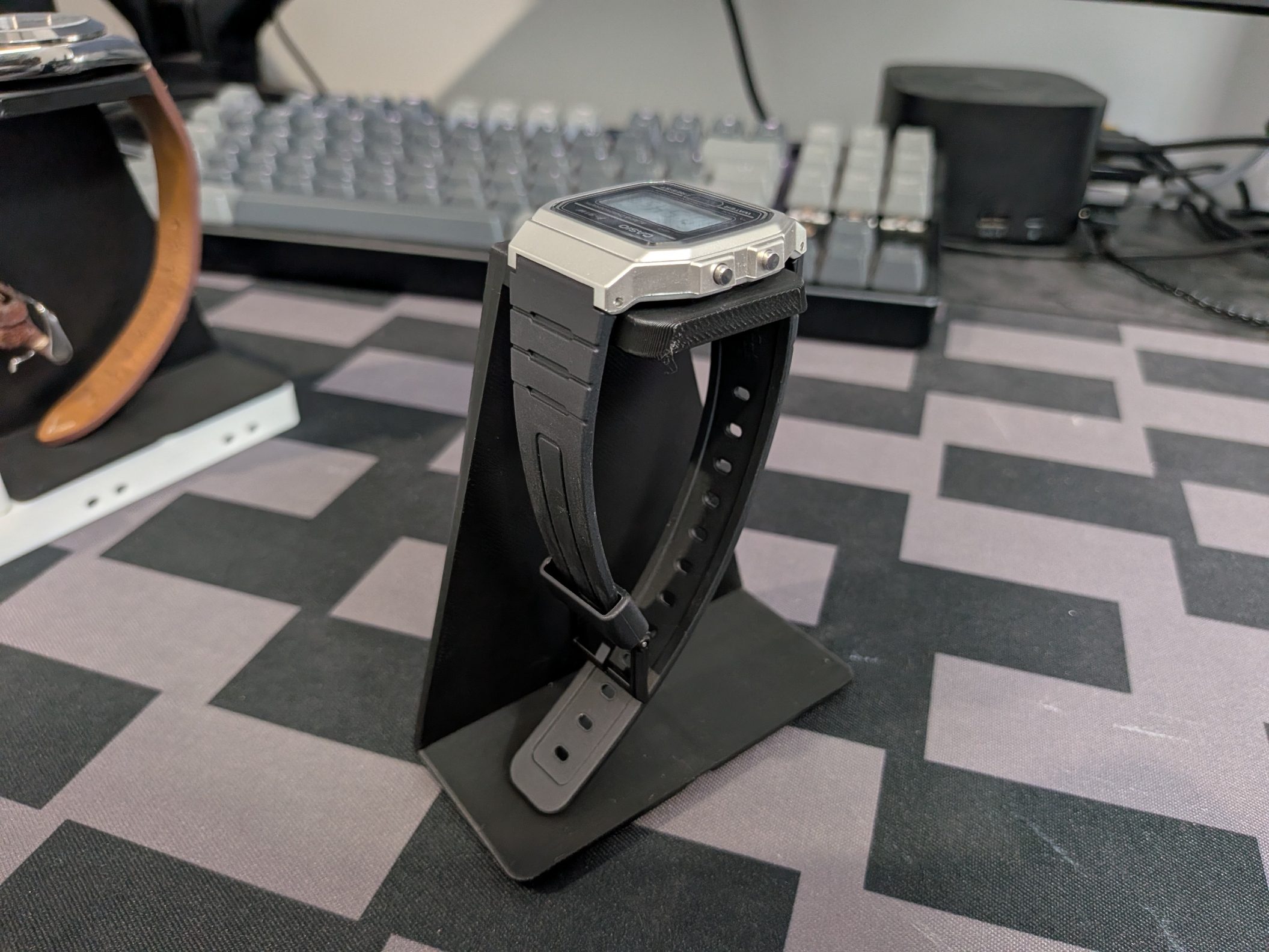 F91W Magnetic Watch Stand - Gridfinity 3D model