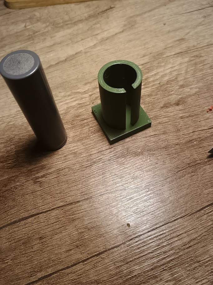 Battery  Holder for Easy Soldering