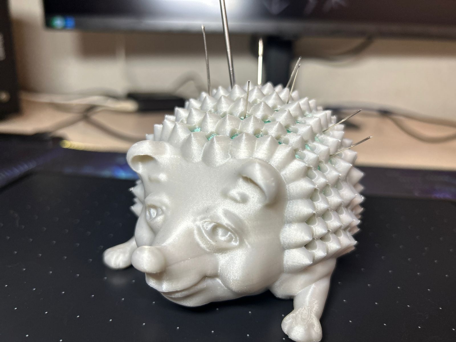 Hedgehog needle organizer