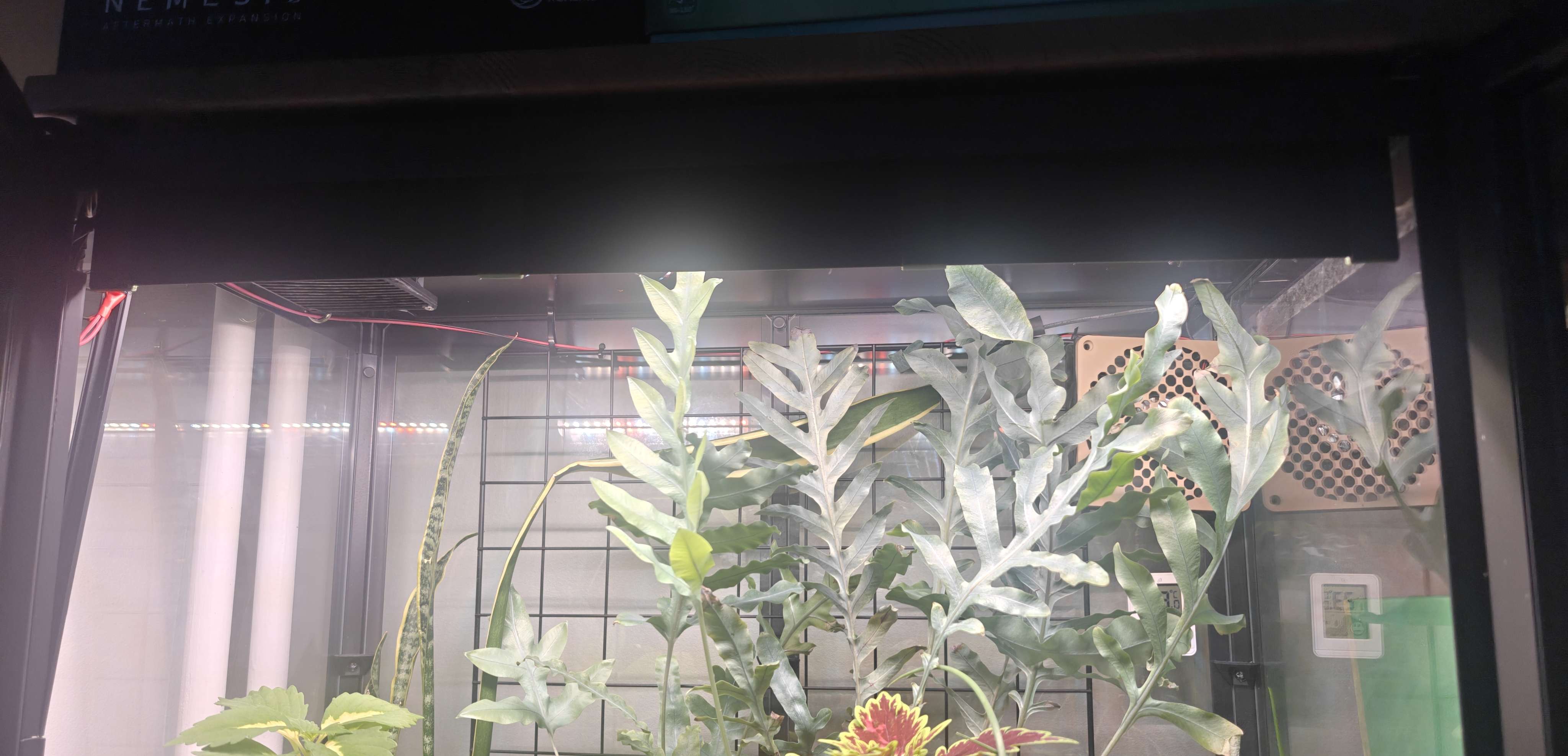 Grow light shader for T8 grow light