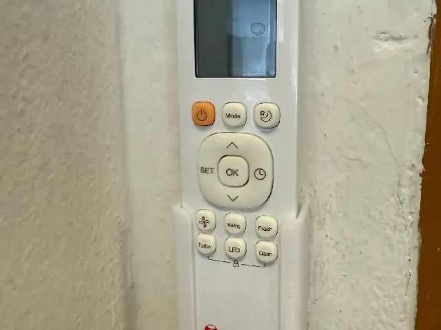 Wall holder for air conditioning