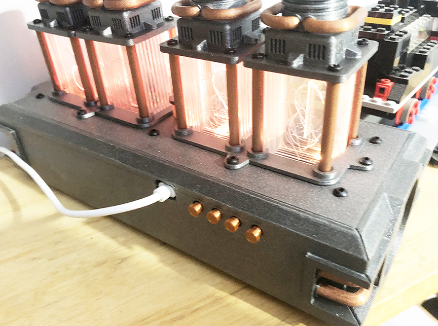 Miniatura 2 do modelo 3D Steampunk Digital Nixie Clock