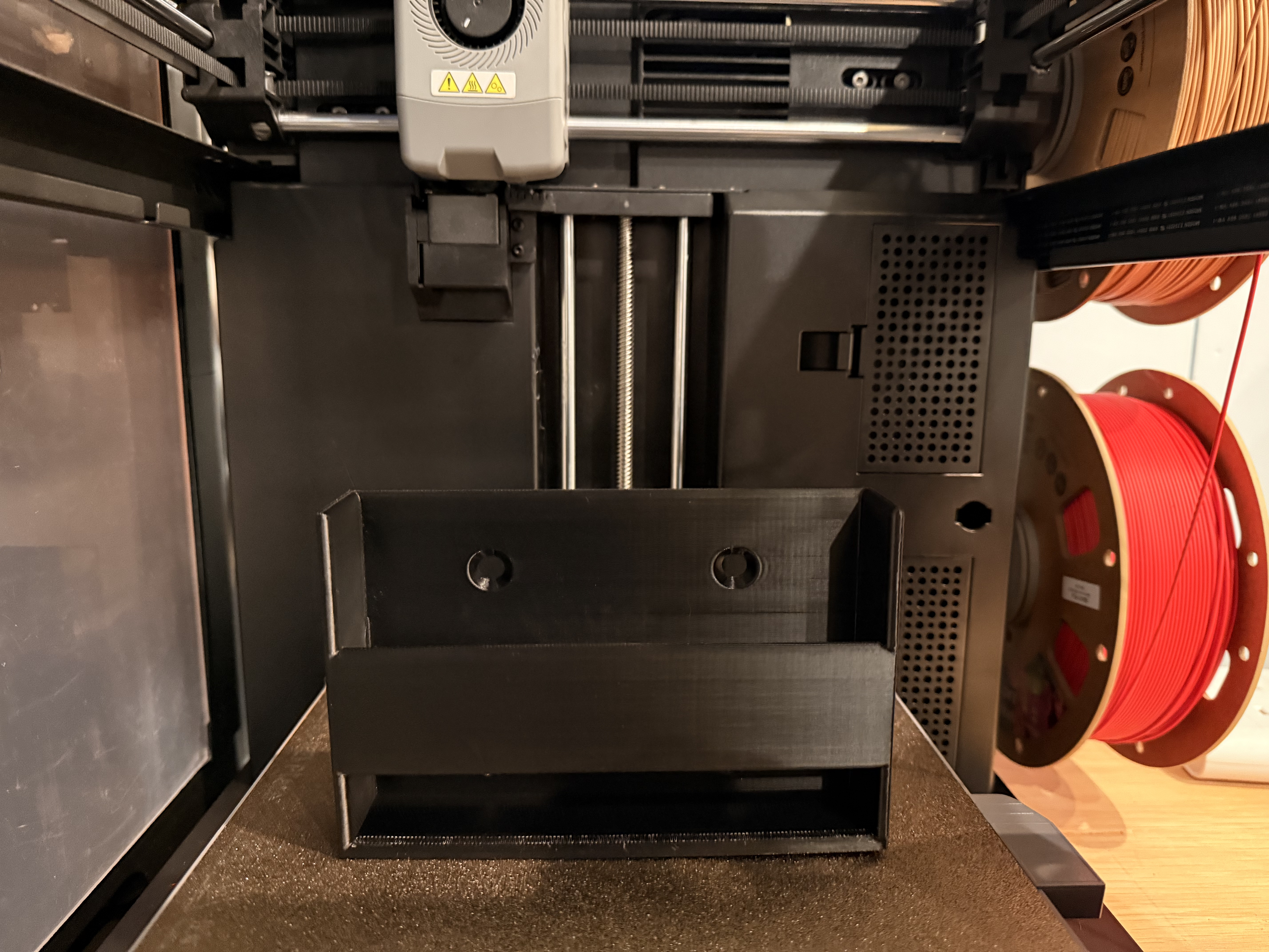 Miniatura 6 do modelo 3D Simple Bedside Keyborad holder