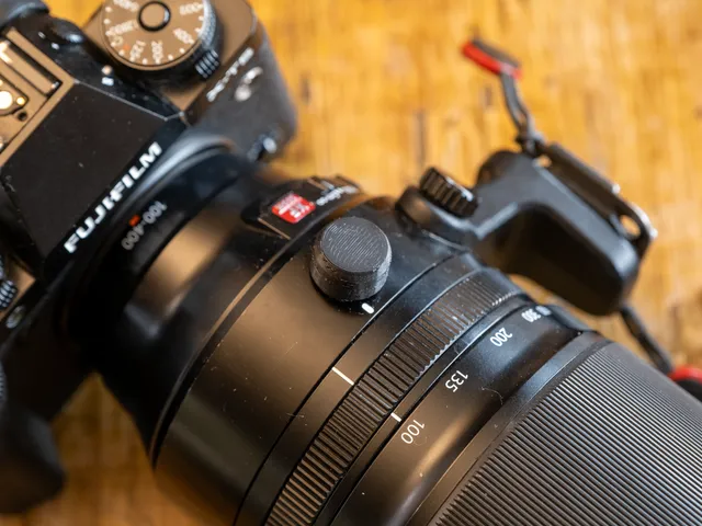 Replacement mount for the Tripod Collar Lock Screw on Fuji XF zoom lenses